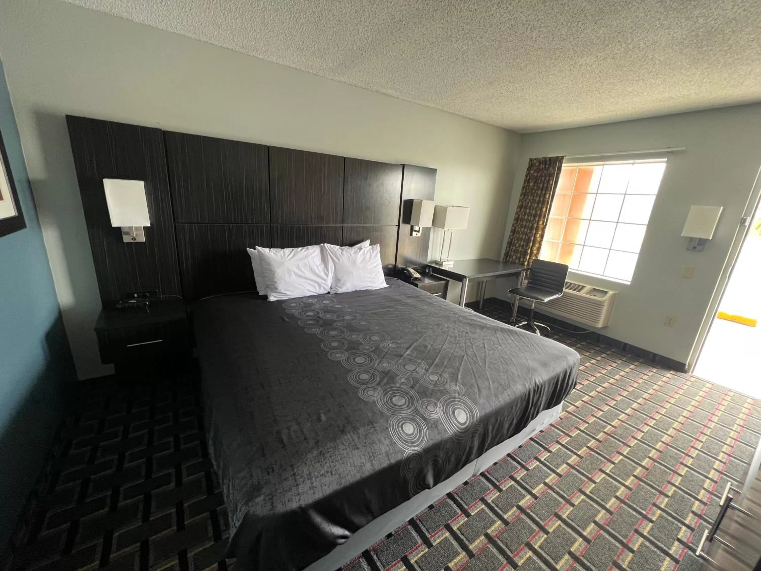 King Room - Disability Access in Executive Inn