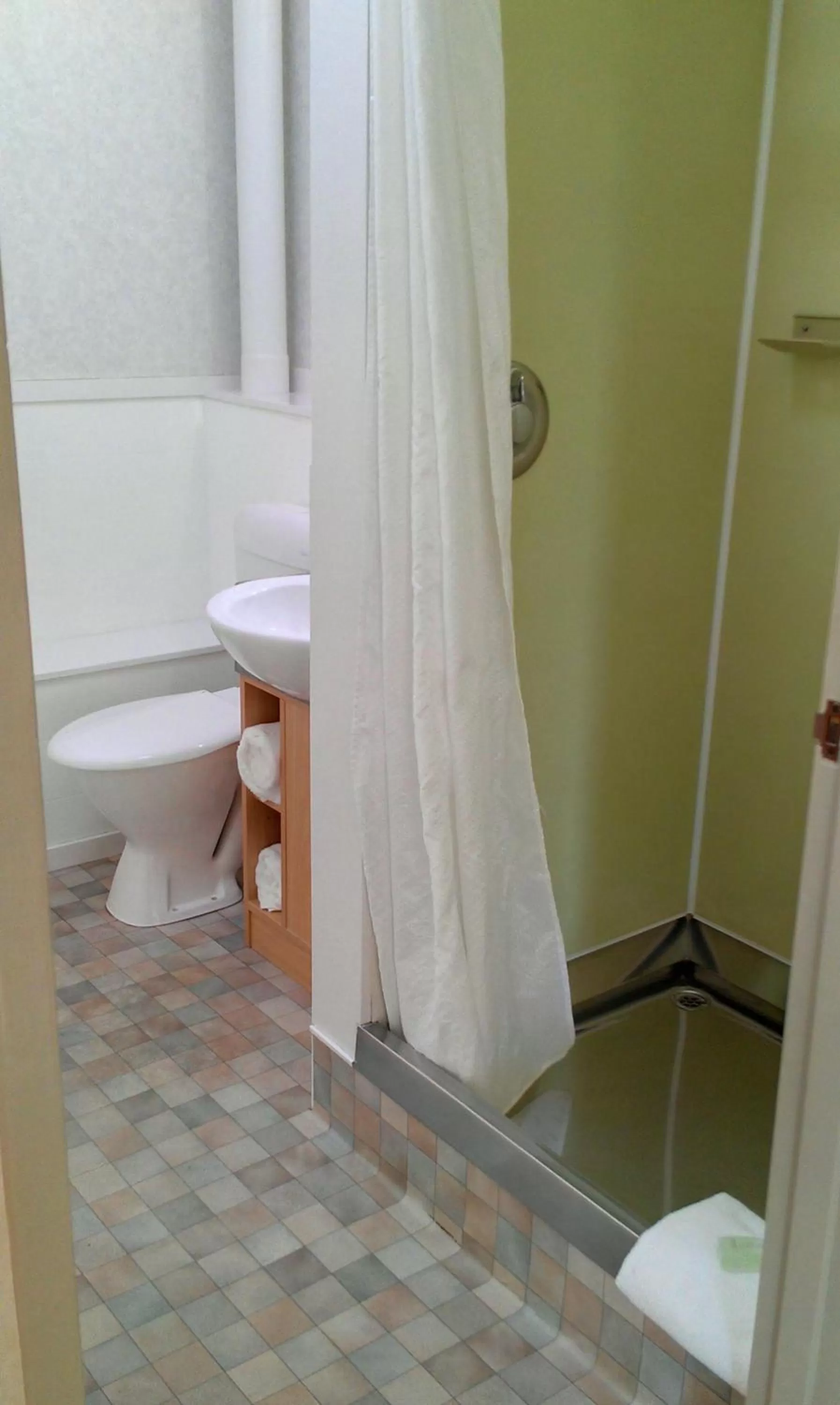 Family Garden Unit  in Riverview Motel