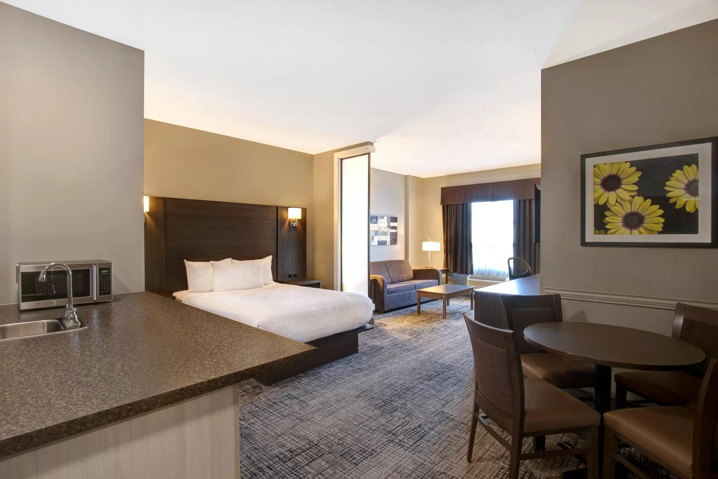 Family Suite with Two Queen Beds - Non-Smoking in Days Inn & Suites by Wyndham Warman