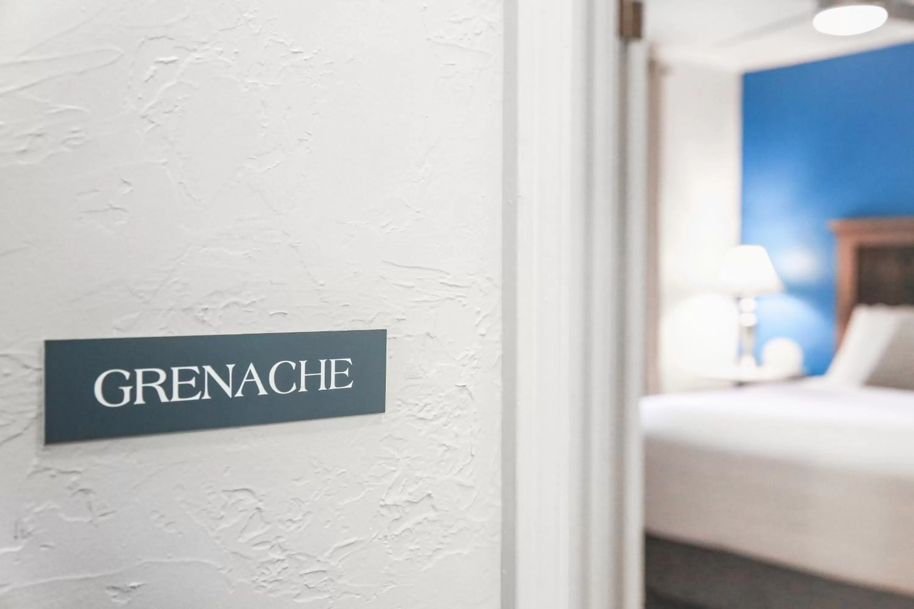 Suite with Balcony in The Eden House Vineyard