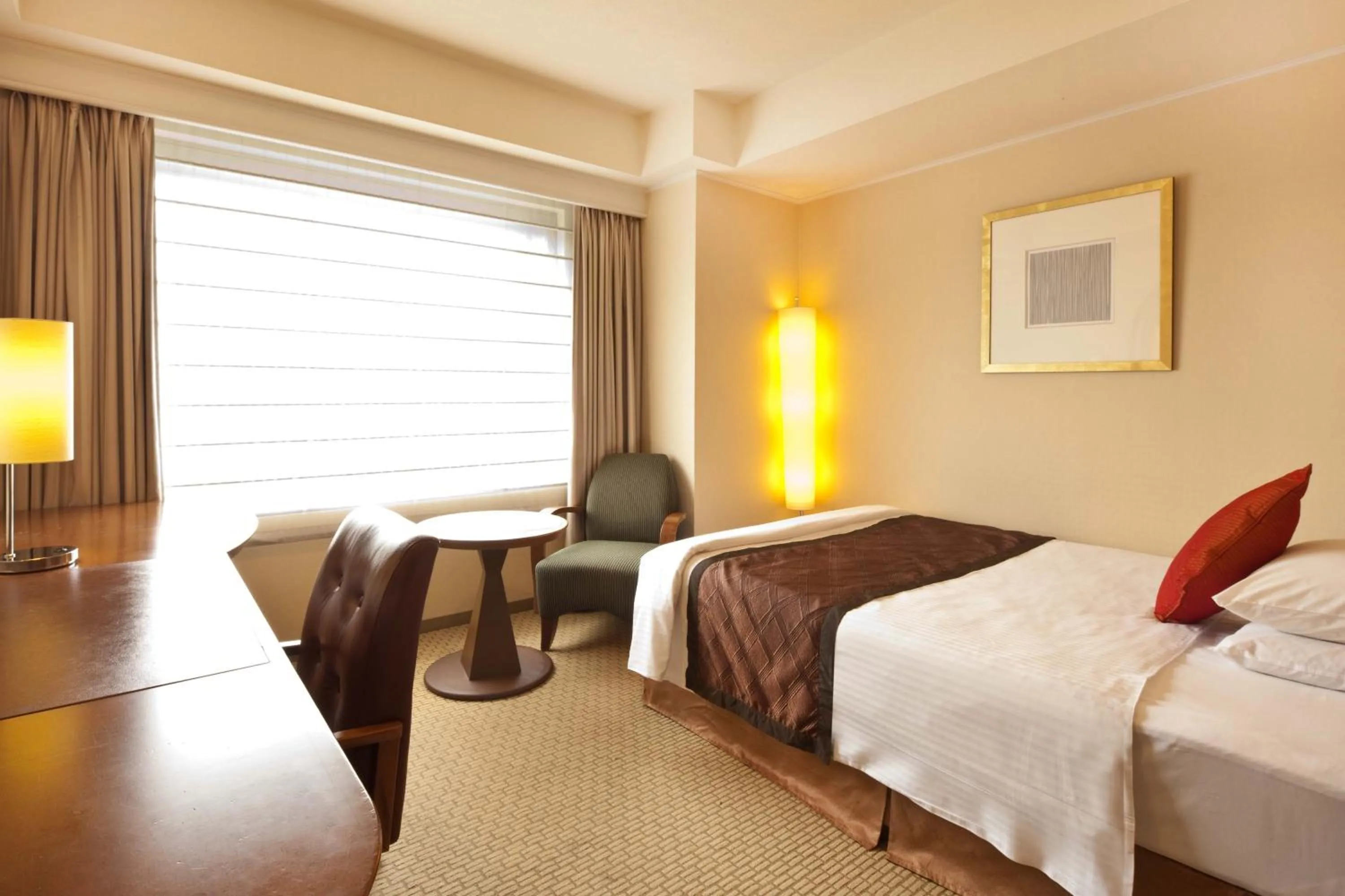 Single Room in Royal Park Hotel