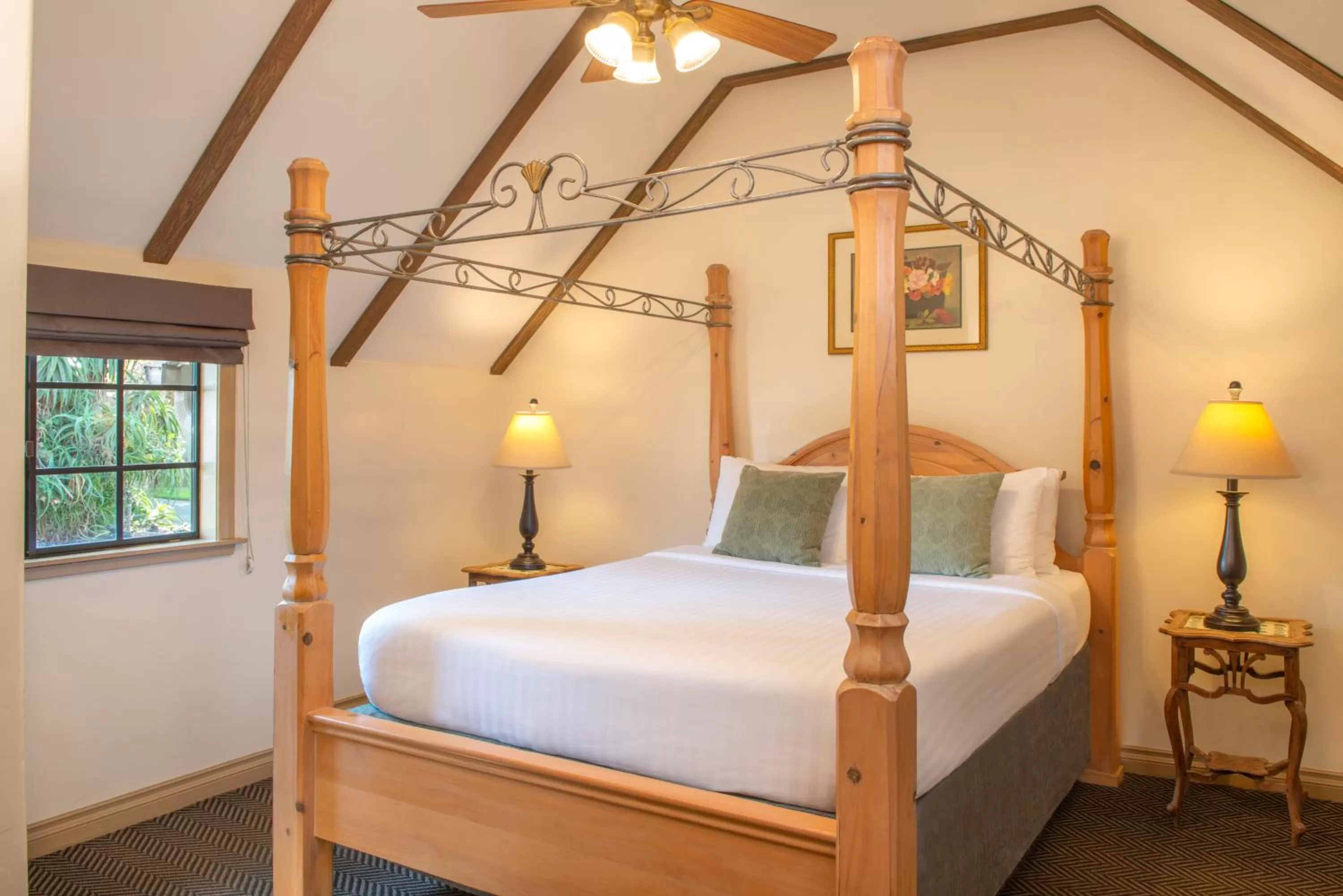 Garden Cottage - Non-Smoking in The Pierpont Inn