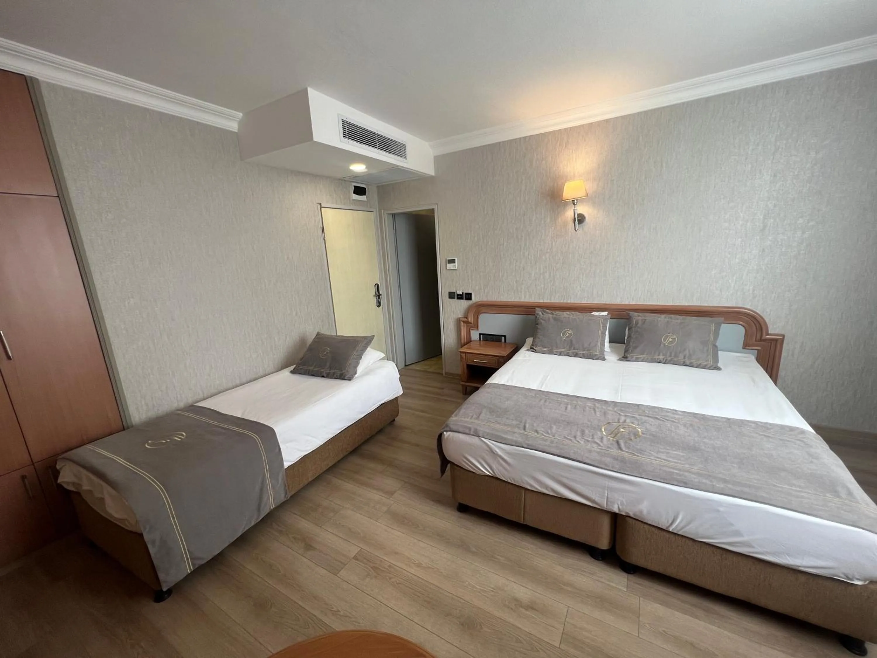 Deluxe Twin Room with Sea View in Fuar Hotel