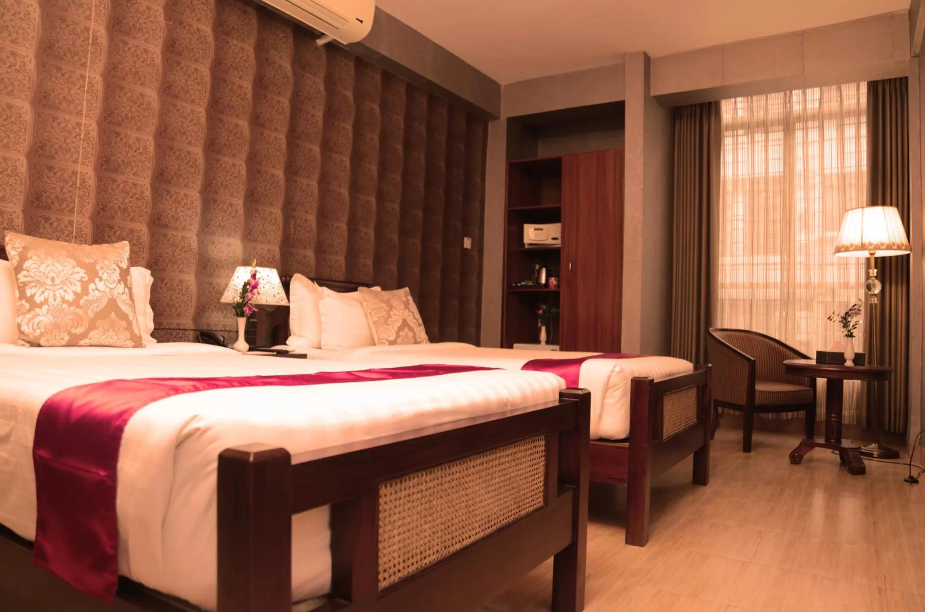 Deluxe Twin Room in Civic Inn