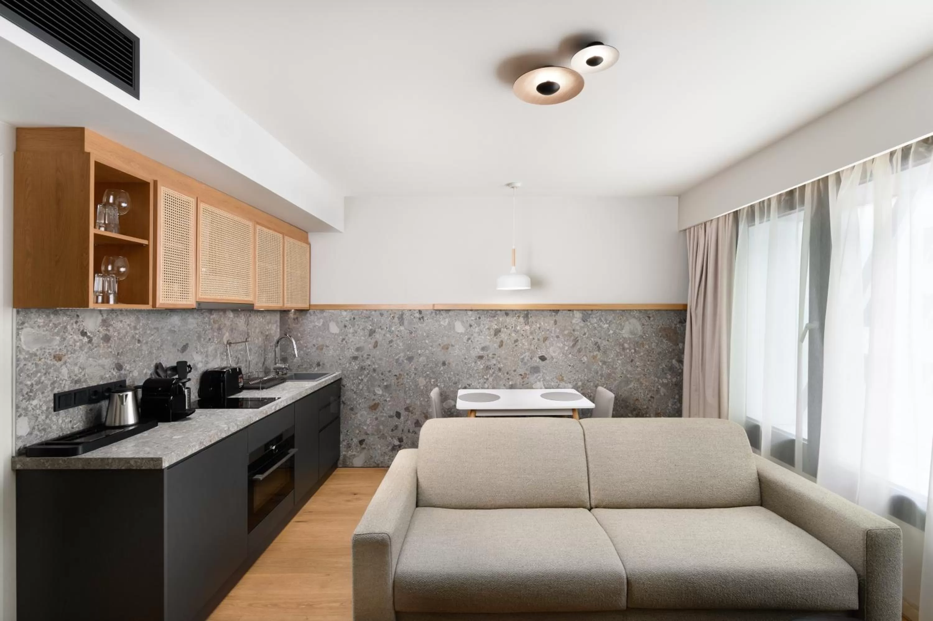 Kitchen or kitchenette in Mercure Debrecen