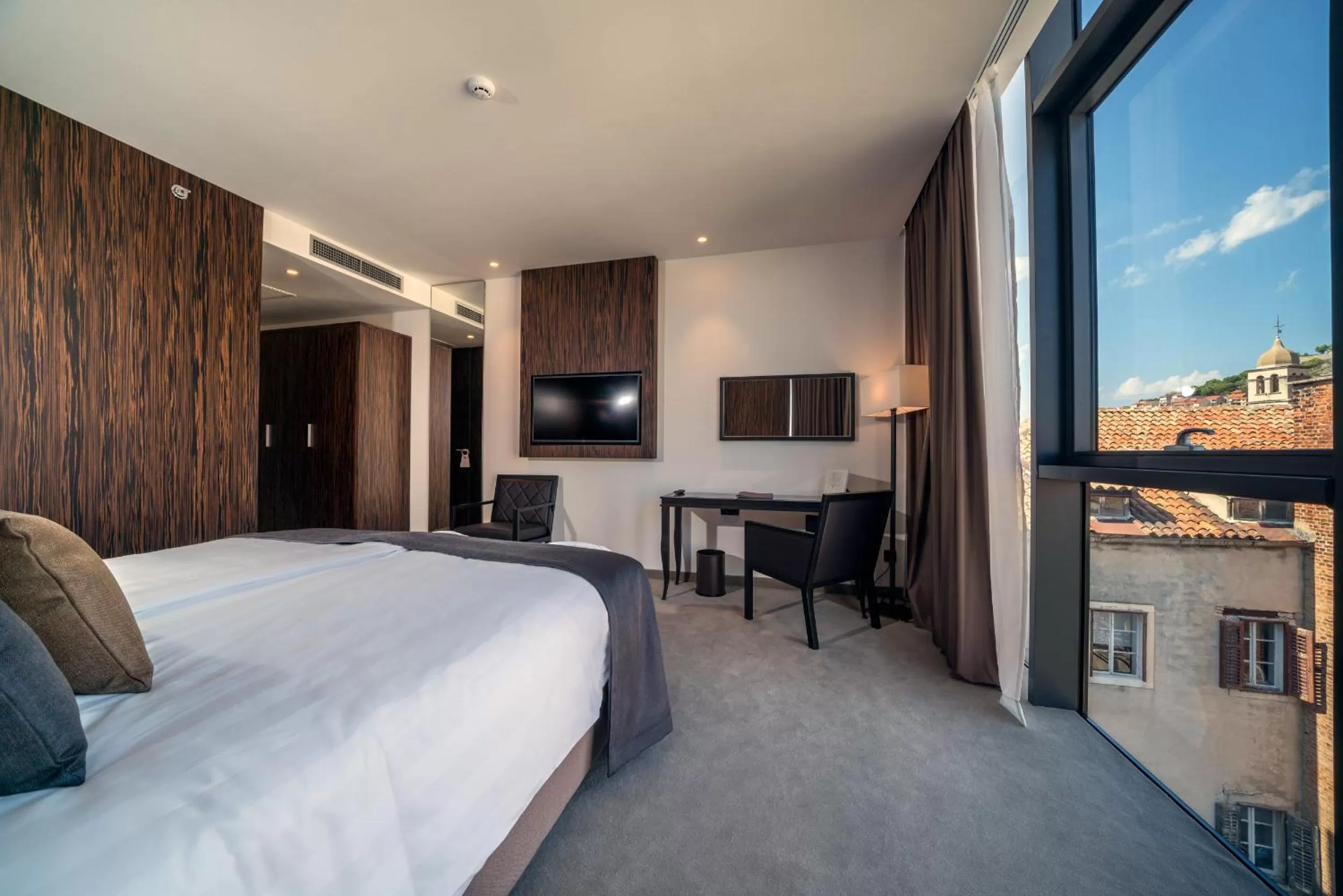 Classic Room with Courtyard View in Bellevue Superior City Hotel