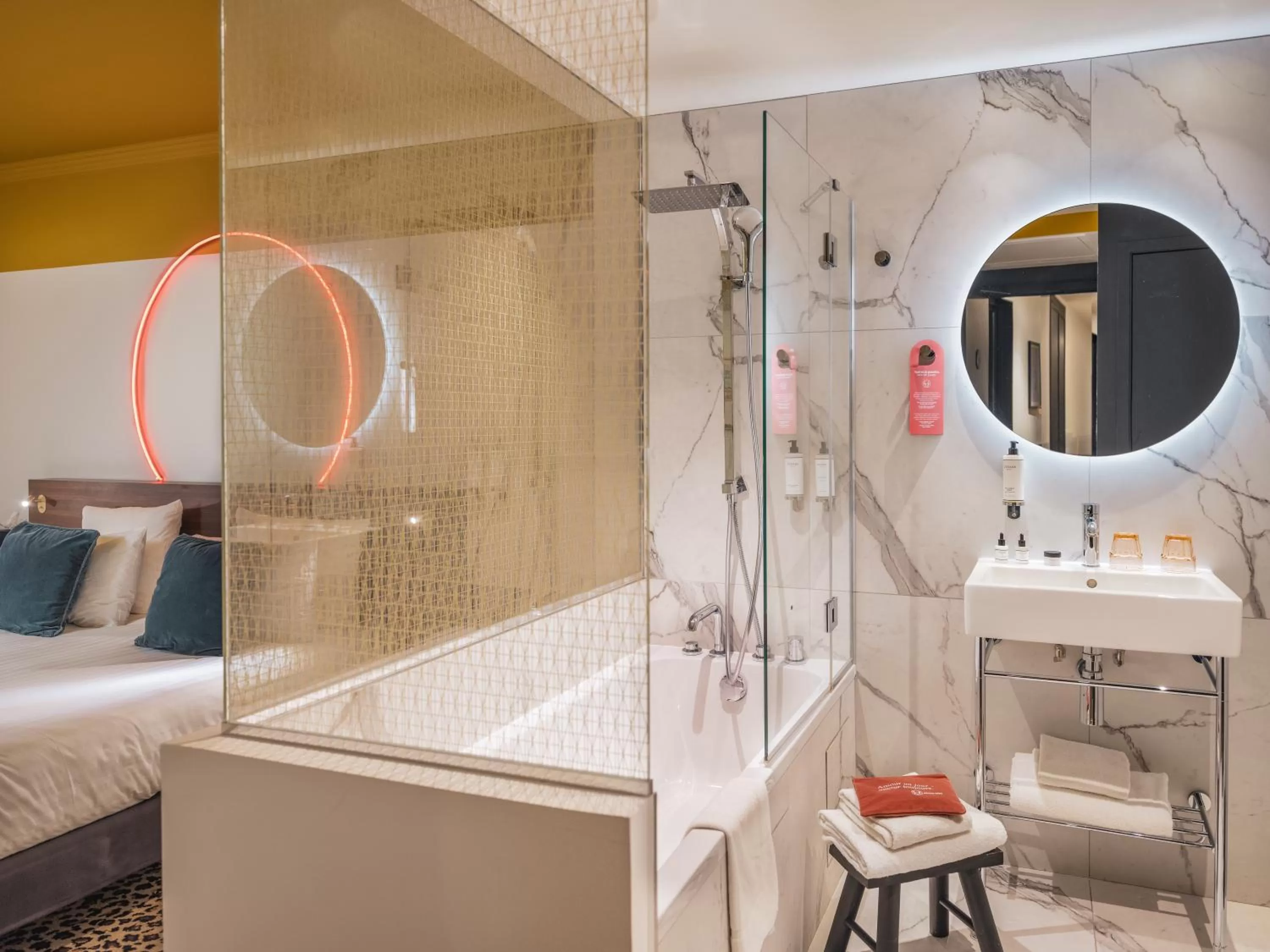 Deluxe Double Room in Seven Hotel Paris