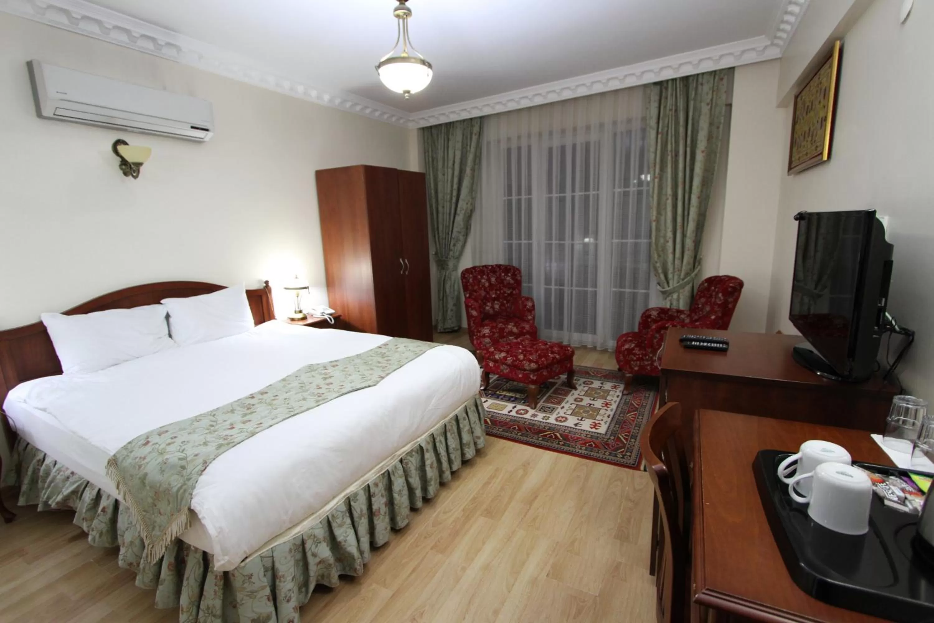 TV and multimedia, Bed in Basileus Hotel