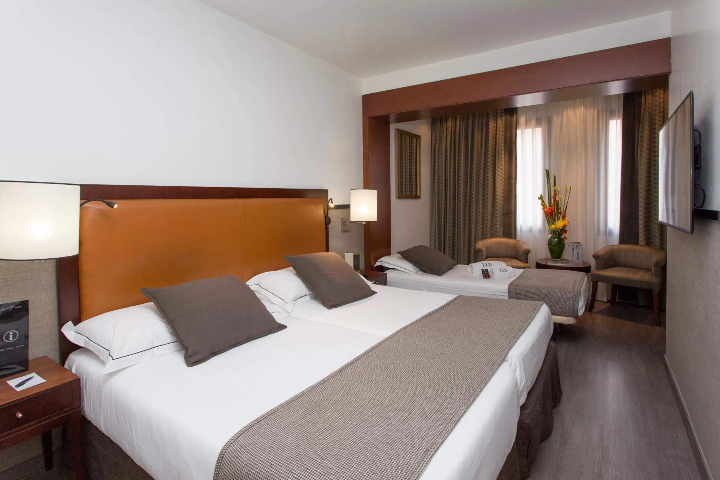 Double or Twin Room with Extra Bed in Hotel Balmoral