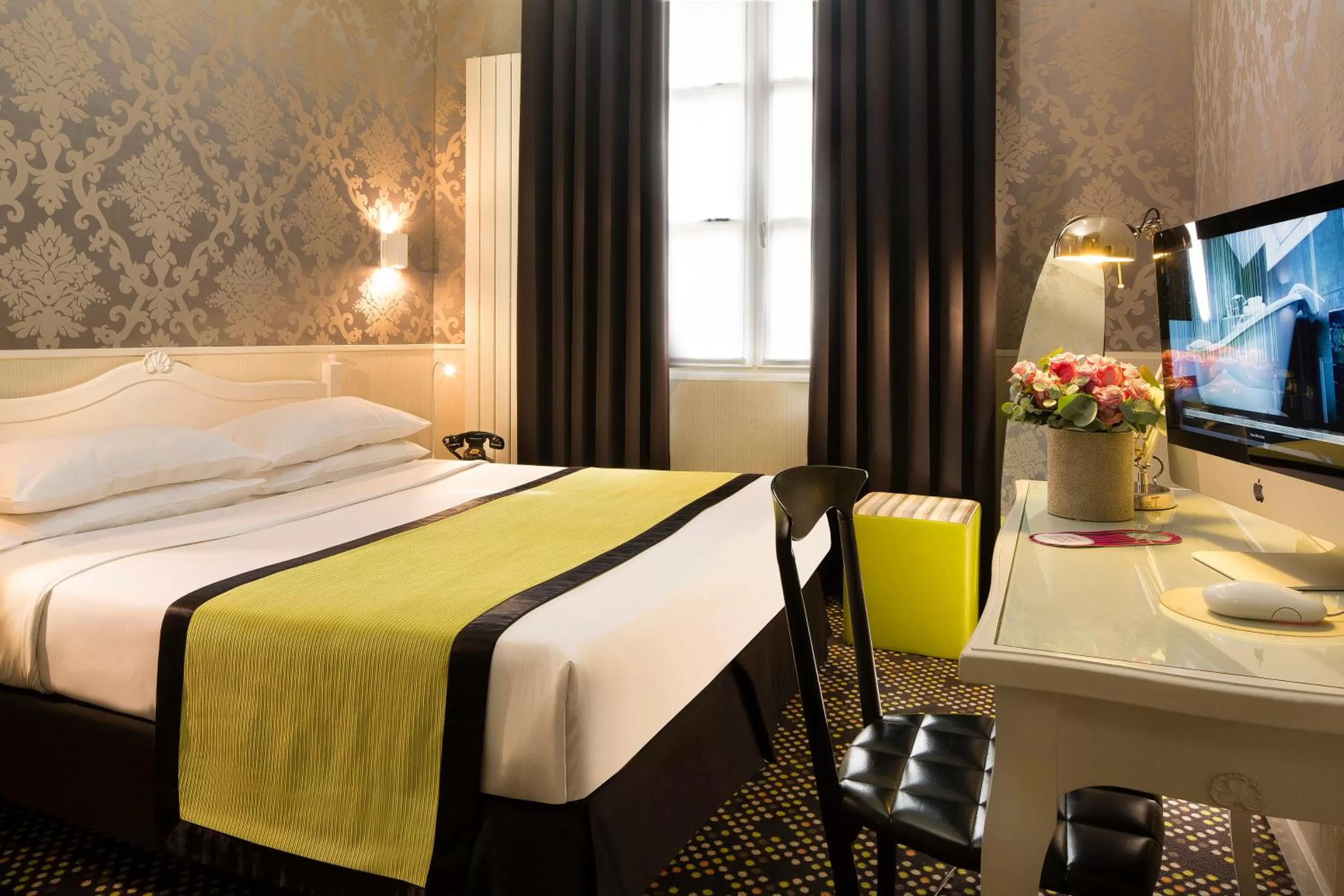 Deluxe Room with Twin Beds or Double Bed in Hotel Design Sorbonne