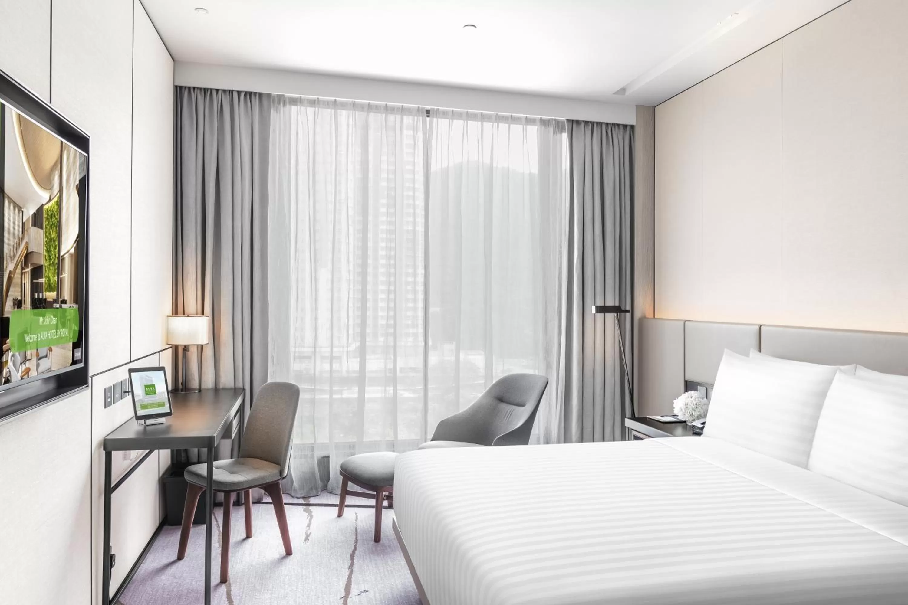 Superior Room with Queen Bed in ALVA HOTEL BY ROYAL