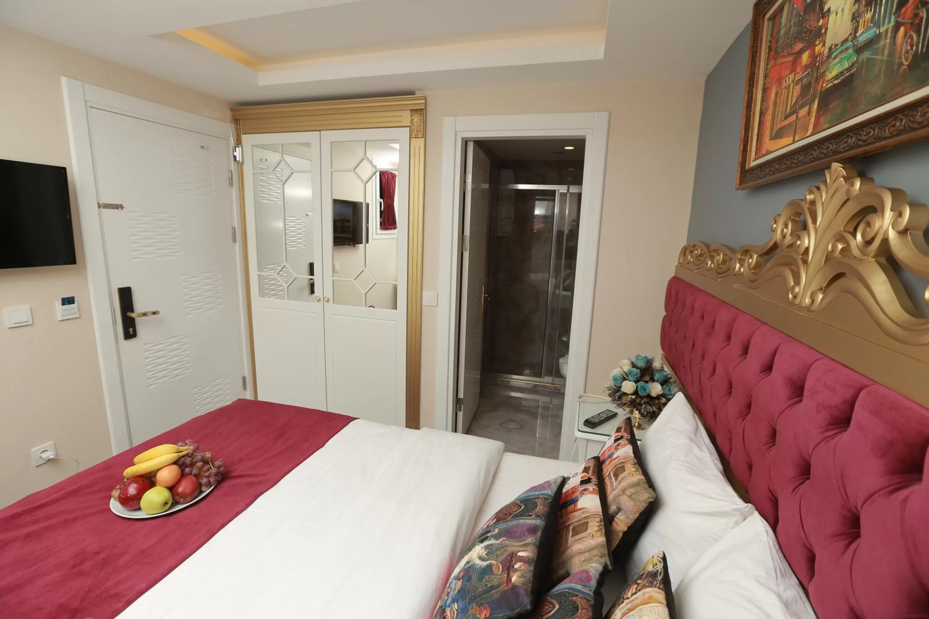 Budget Double Room in Constantinopolis Hotel