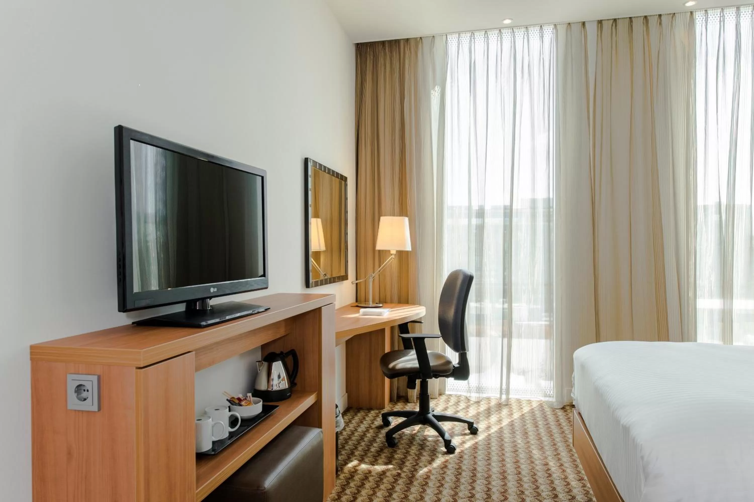 Queen Room - Mobility Access in Hampton by Hilton Amsterdam Airport Schiphol