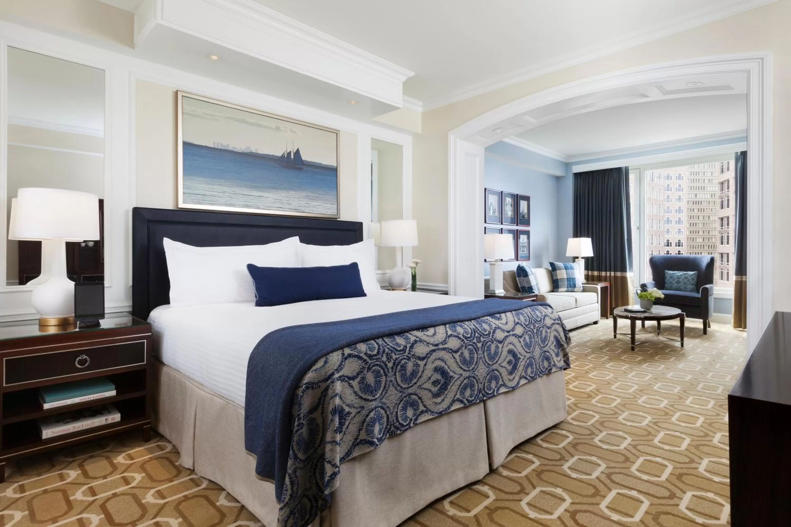 Deluxe King Room with City View in Boston Harbor Hotel