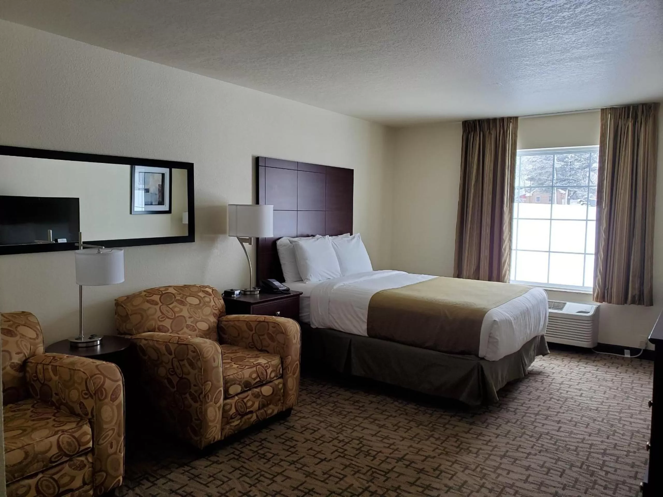 Queen Room in Cobblestone Inn & Suites - Barron