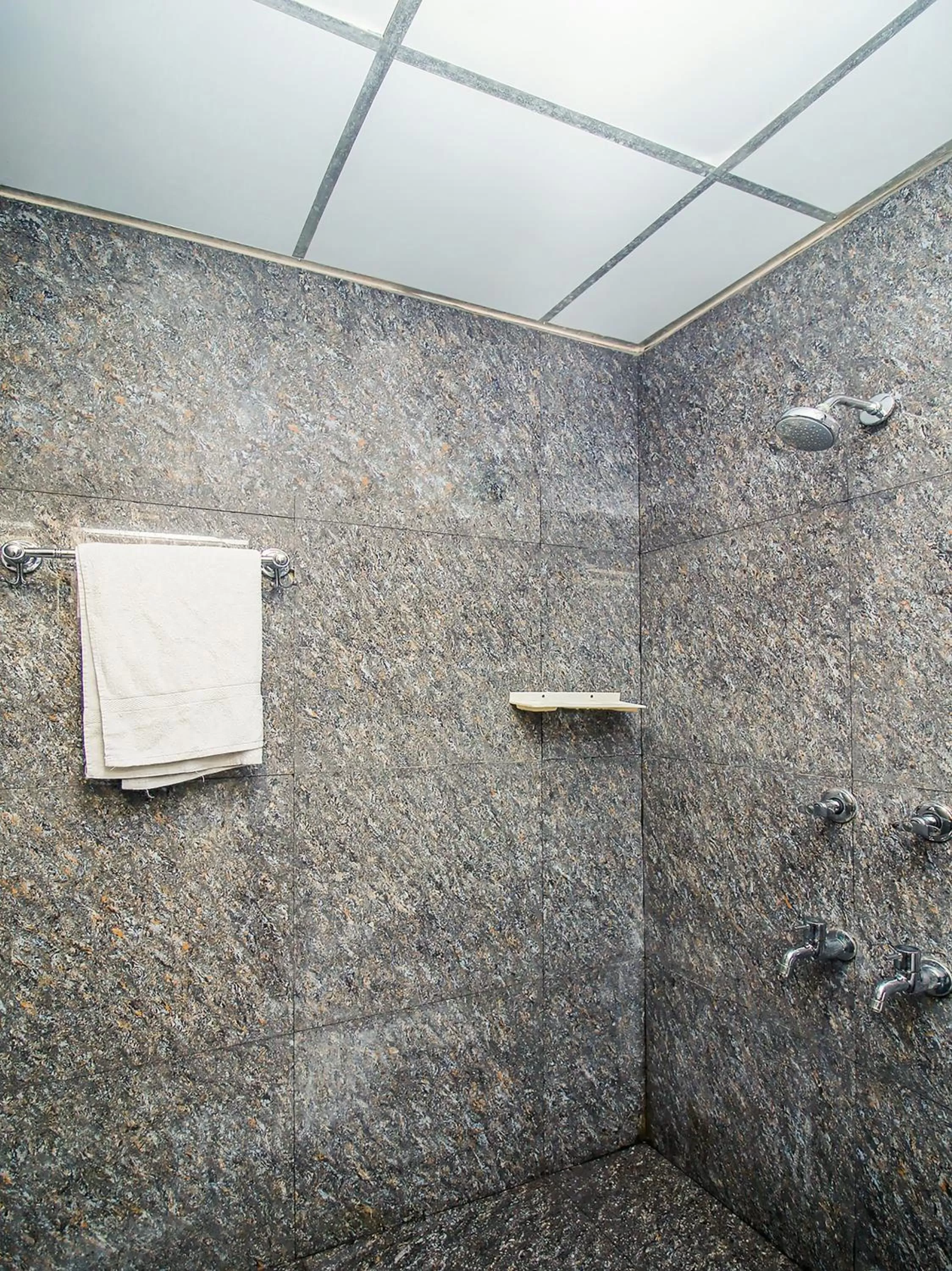 Standard Double Room in HOTEL BOOPATHI Madurai