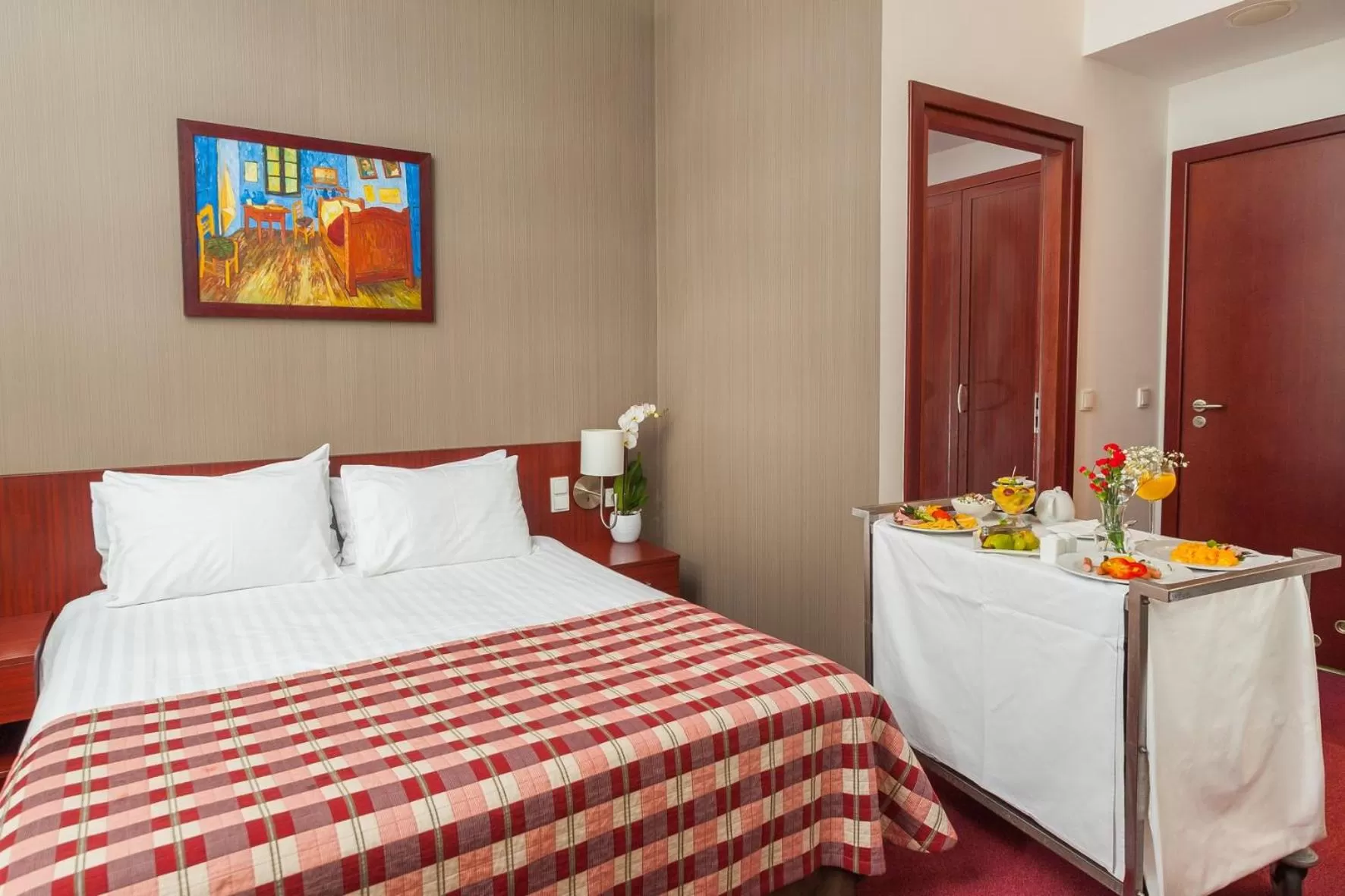 Standard Queen Room in Premier Kraków Hotel