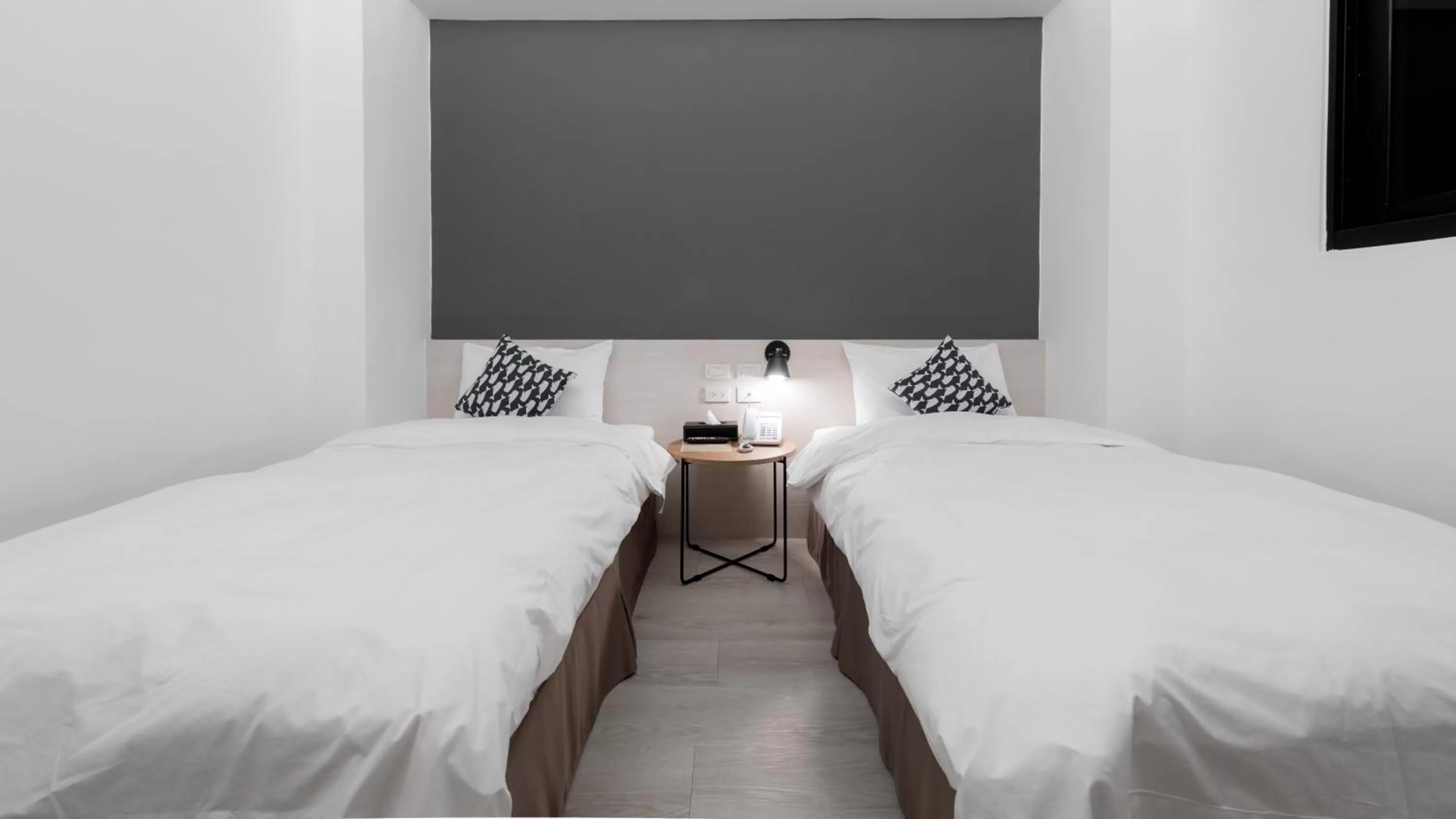 Standard Twin Room in Wountain Hotel