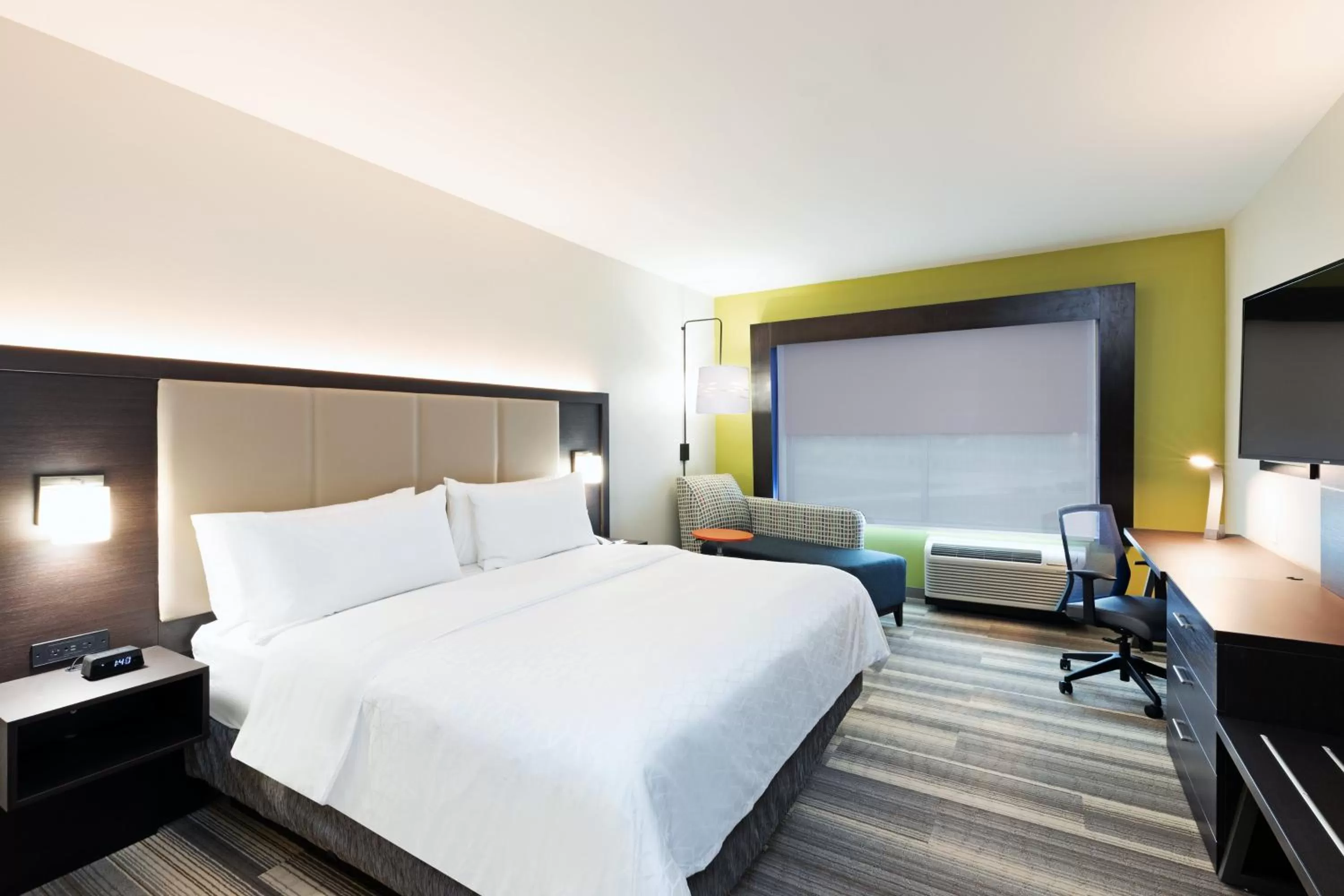 King Room - Hearing Accessible/Non-Smoking  in Holiday Inn Express & Suites Purcell by IHG