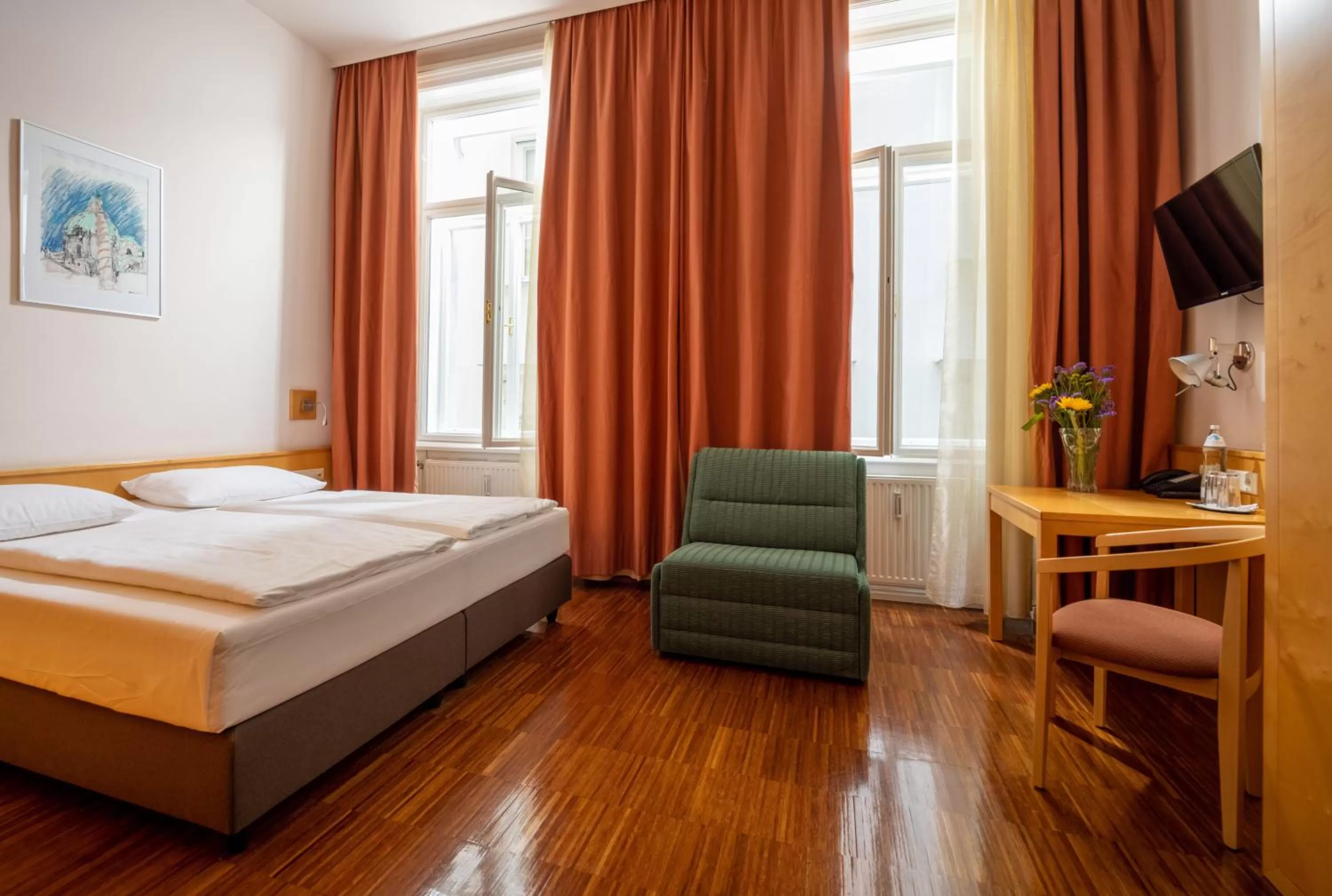Superior Double Room in Hotel Post Wien