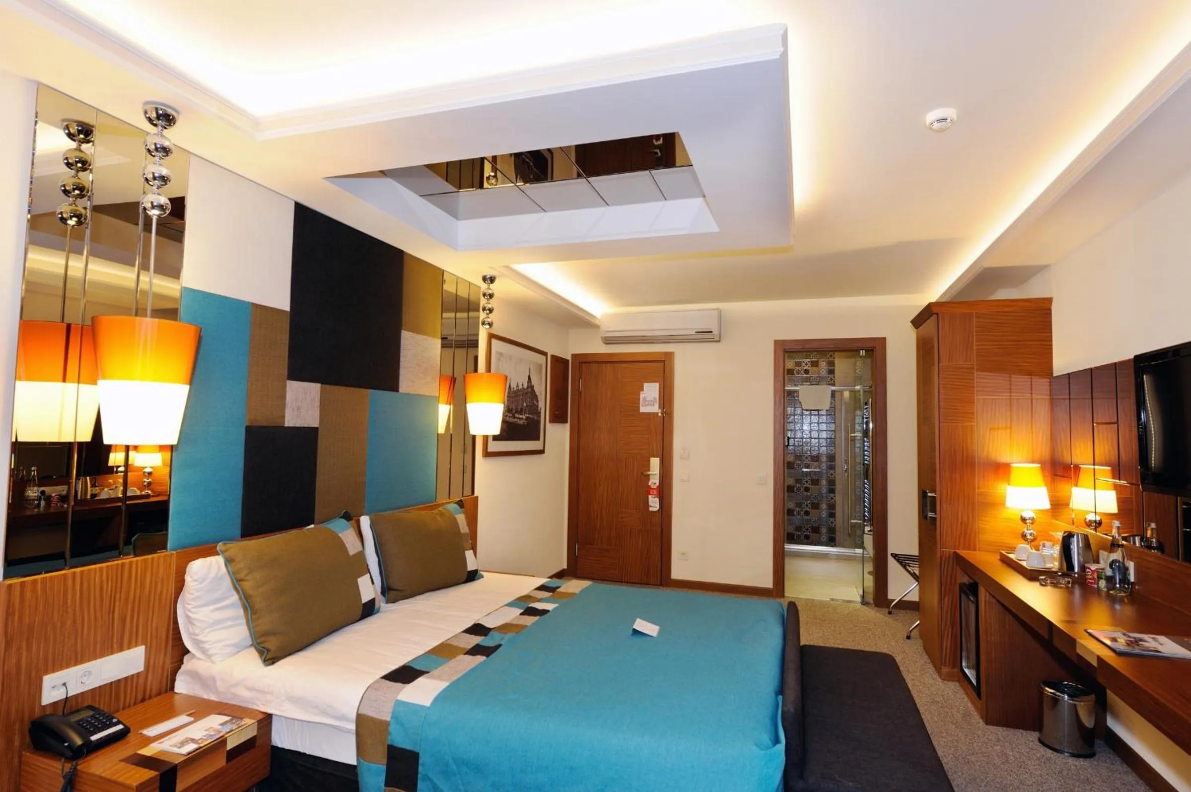 Deluxe Double Room in Collage Pera Hotel