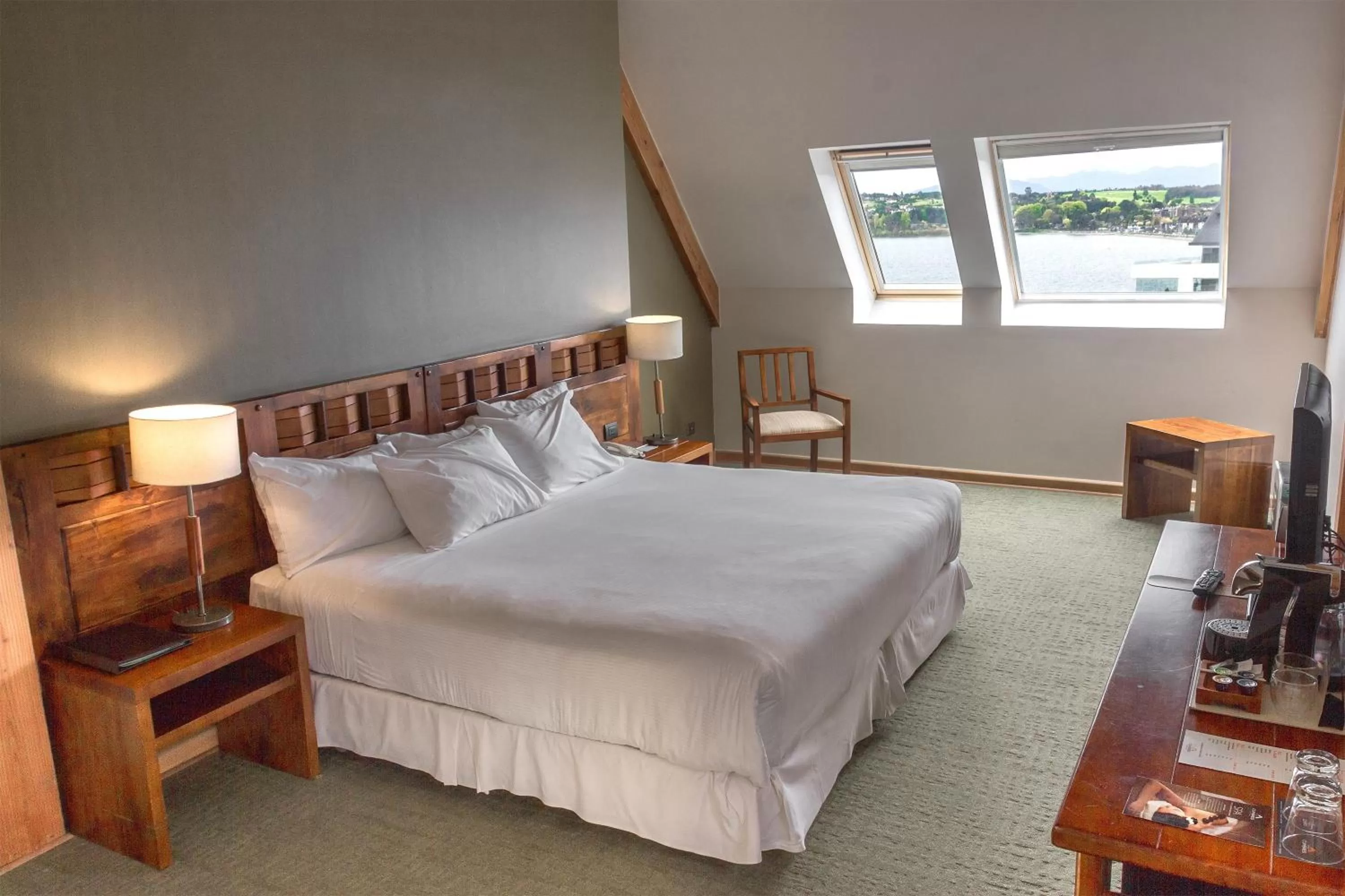 Comfort Double Room in Hotel Cumbres Puerto Varas
