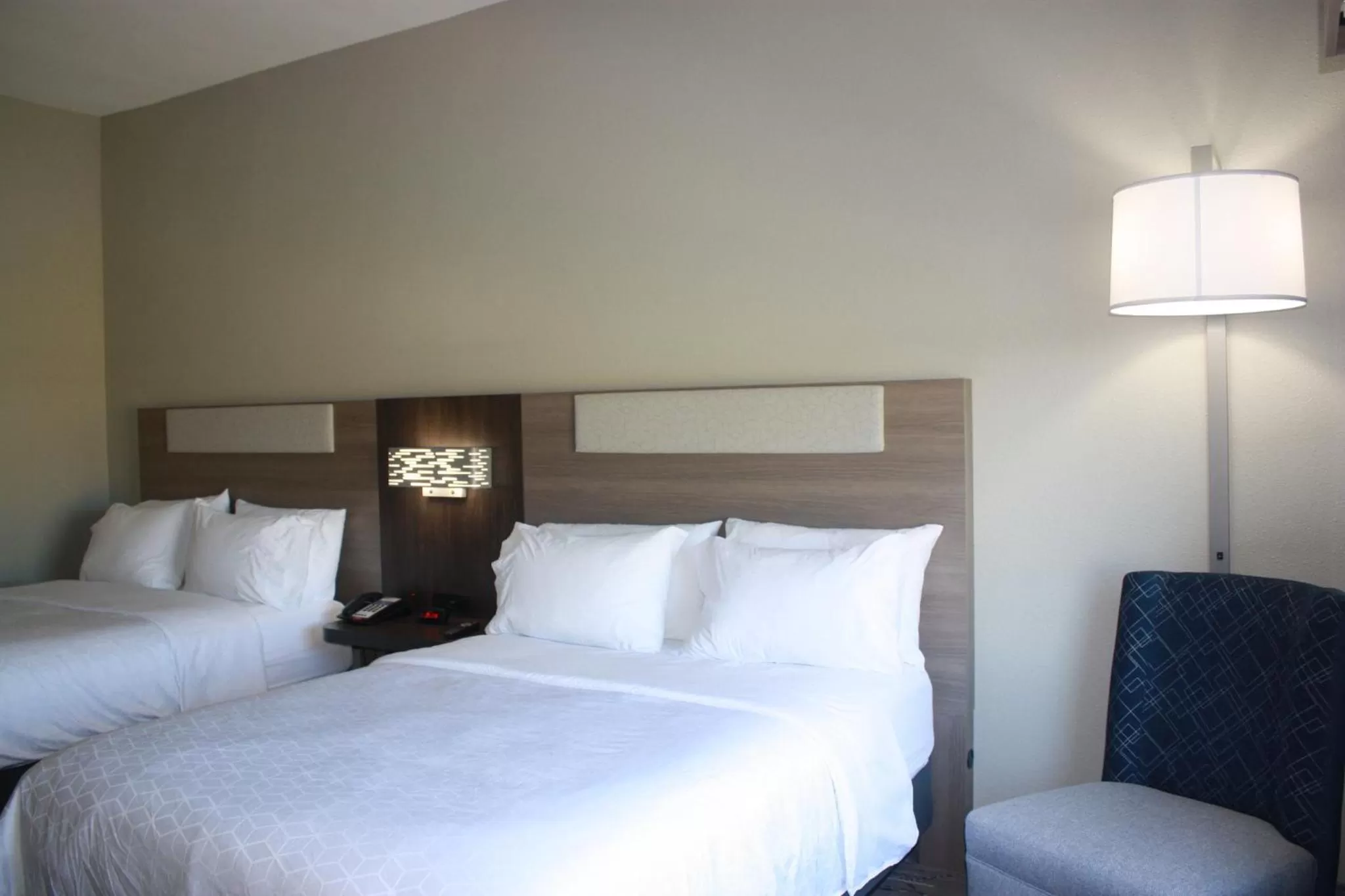 Standard Room with Two Queen Beds in Holiday Inn Express Hotel & Suites Shamrock North by IHG