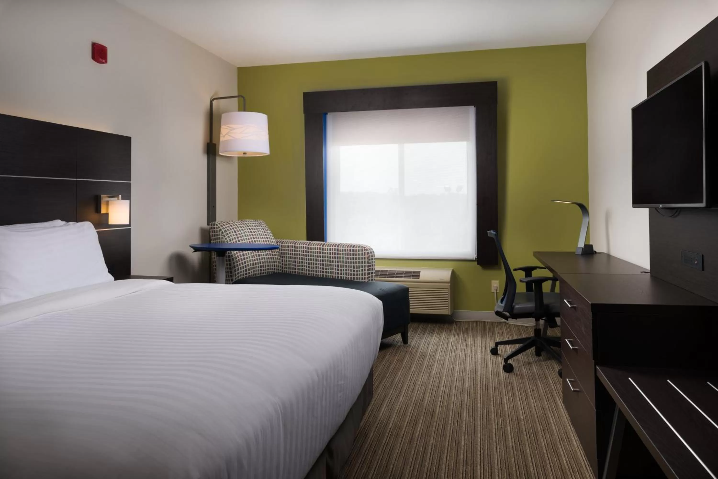 Standard Queen Room with Two Queen Beds - Mobility Accessible in Holiday Inn Express Independence - Kansas City by IHG