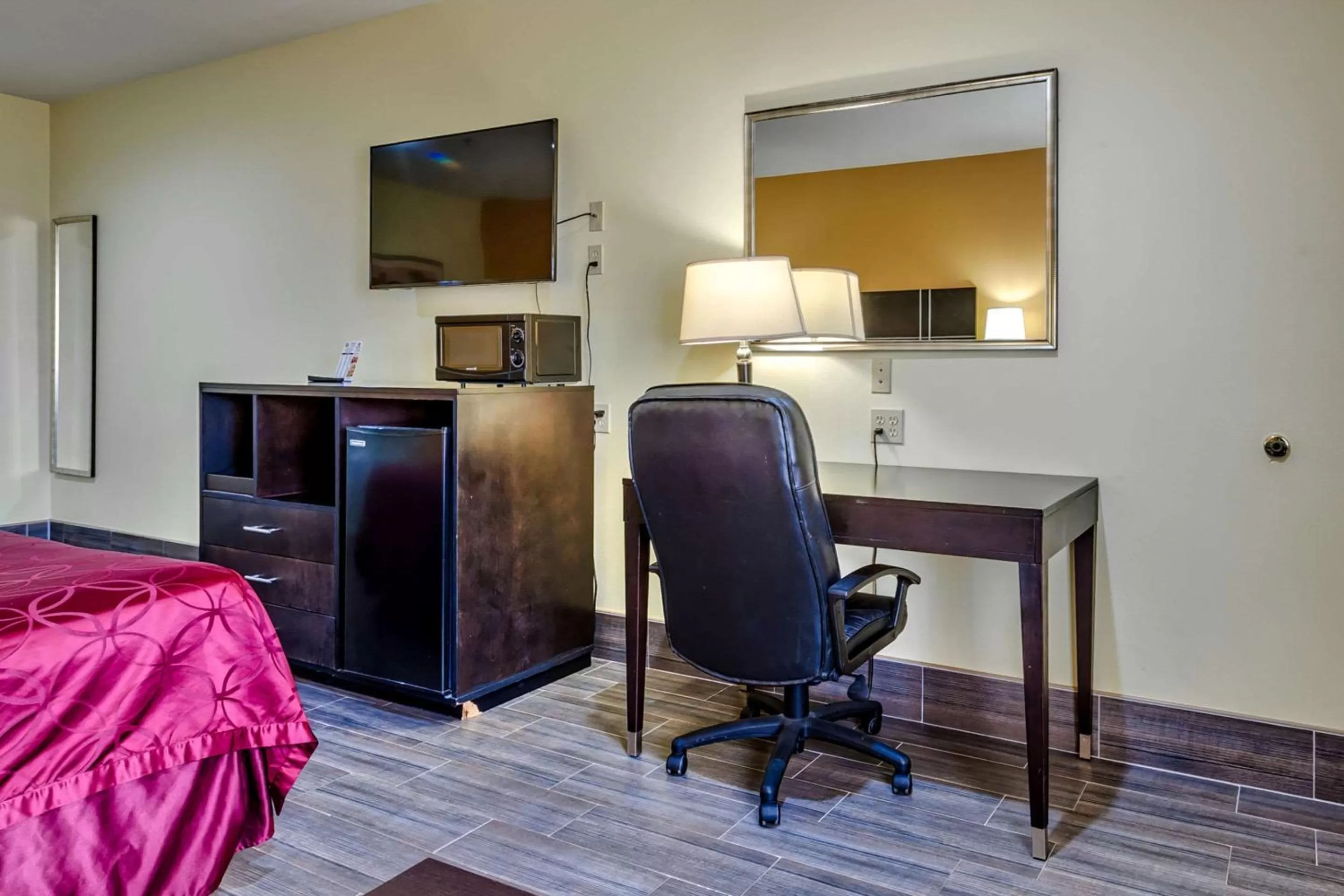 King Suite - Non-Smoking in Quality Inn - Brownsville