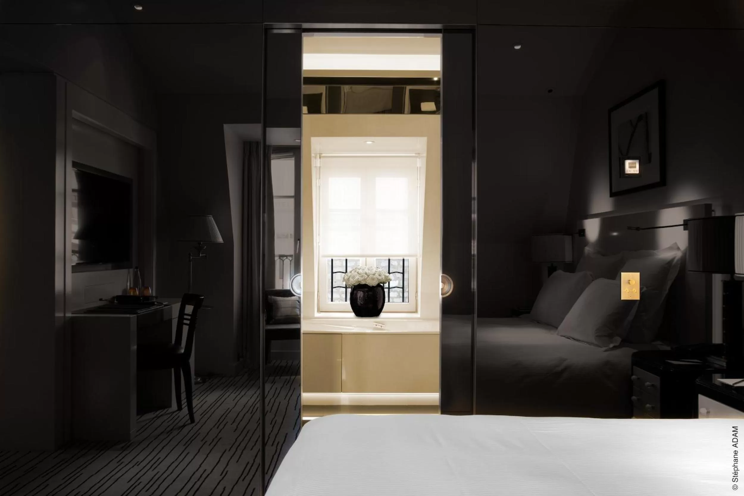 Deluxe Double Room with City View in Hotel Montaigne