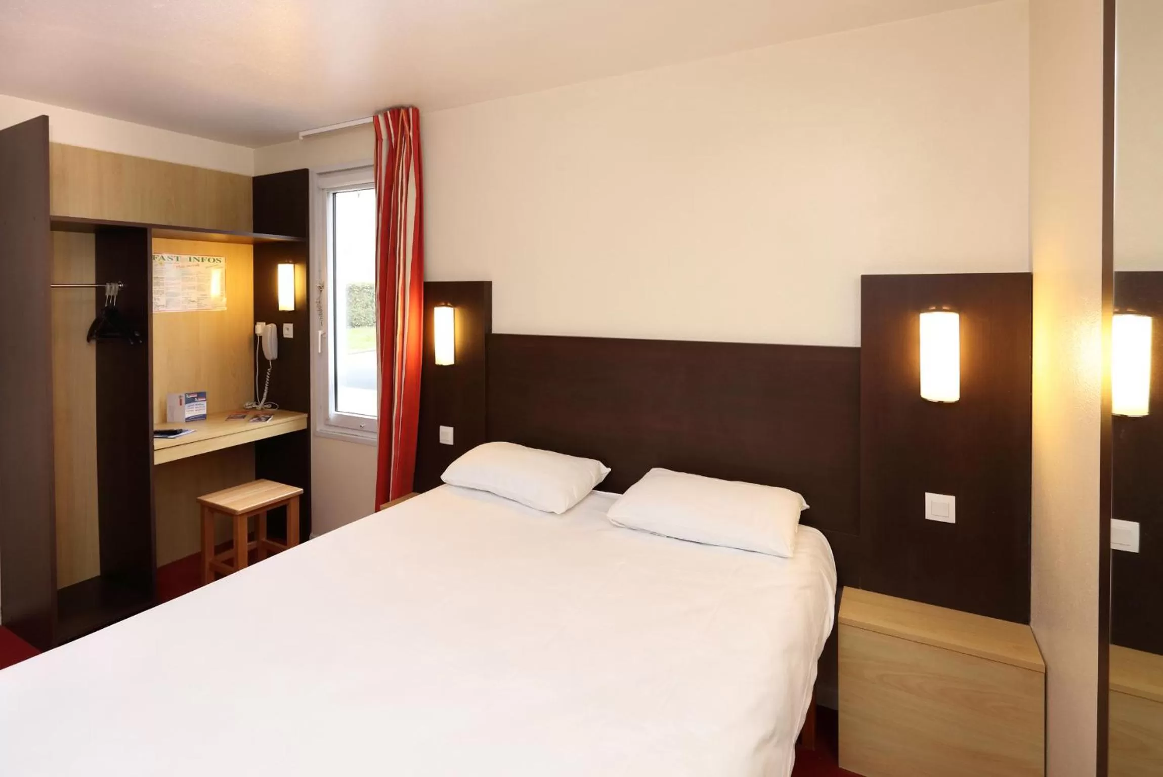 Brit Hotel Essentiel REIMS Taissy