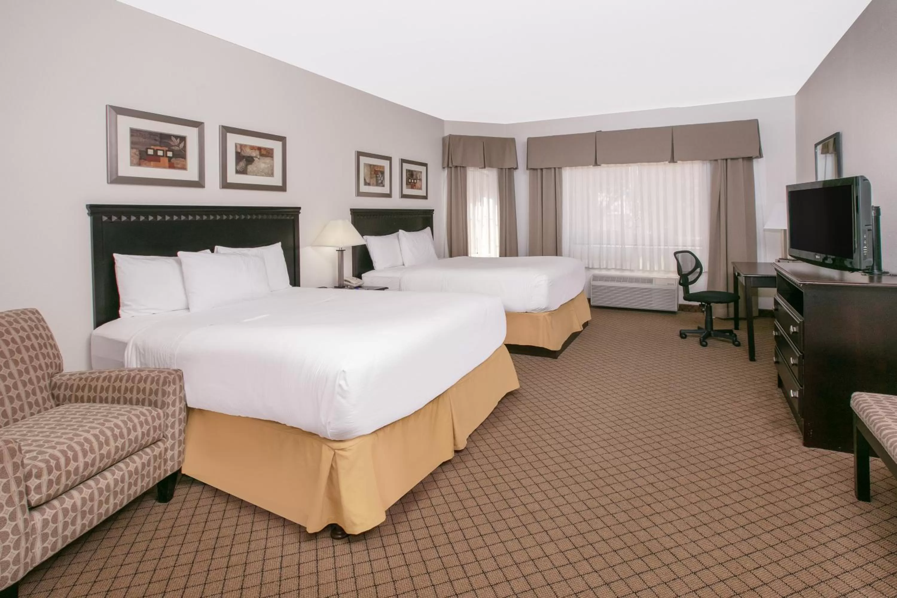 Deluxe Queen Studio Suite - Non-Smoking in Baymont by Wyndham Roswell