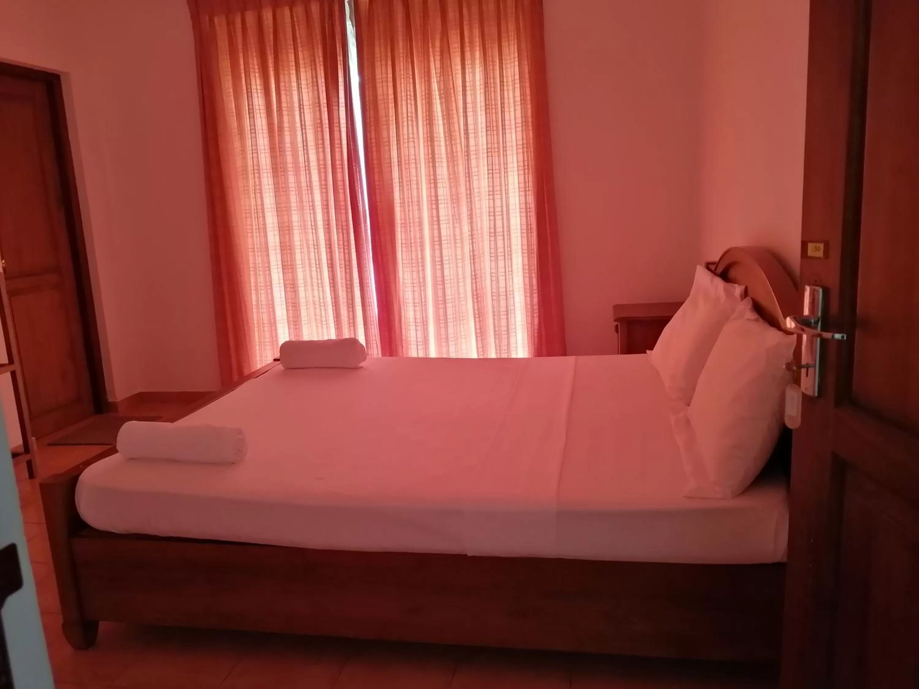 Budget Double Room - single occupancy in Kandy Highland Unique Hotel