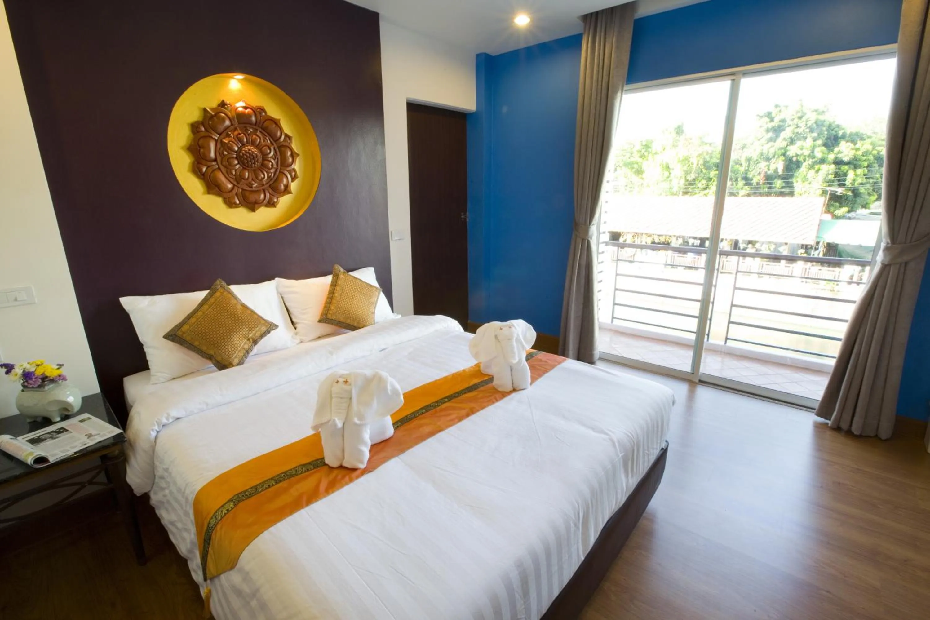 Standard Double Room with Canal View in Korbua House