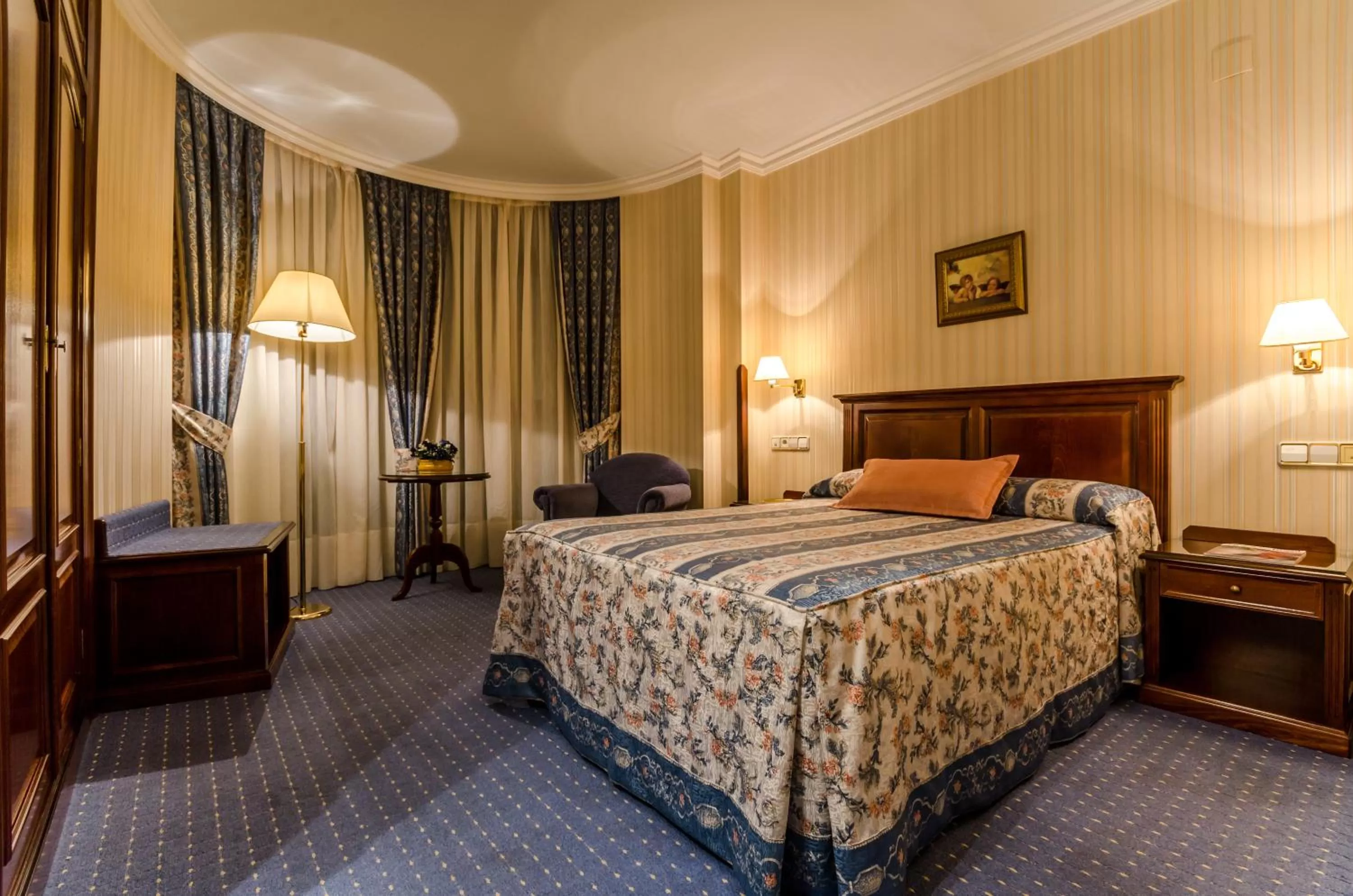 Double or Twin Room in Infanta Cristina