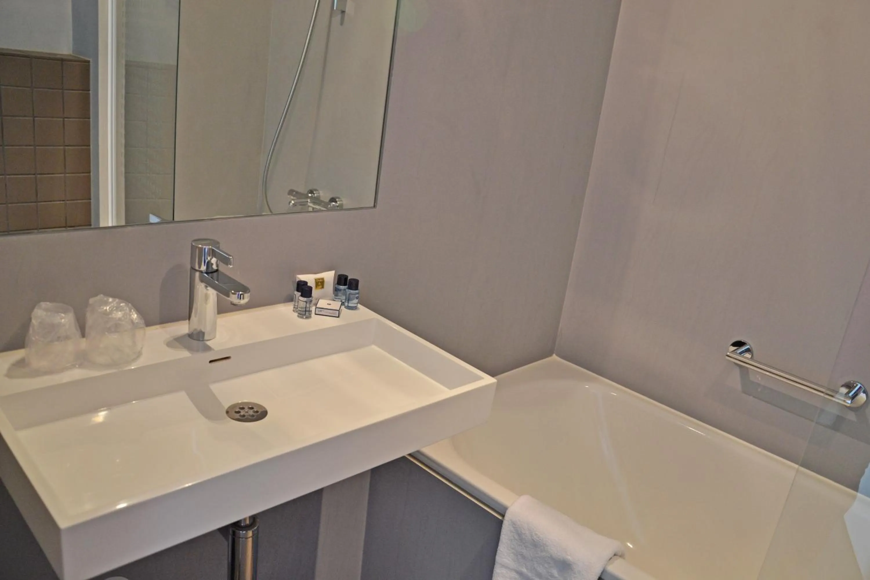 Comfort Double Room in Fletcher Hotel - Restaurant Elzenduin