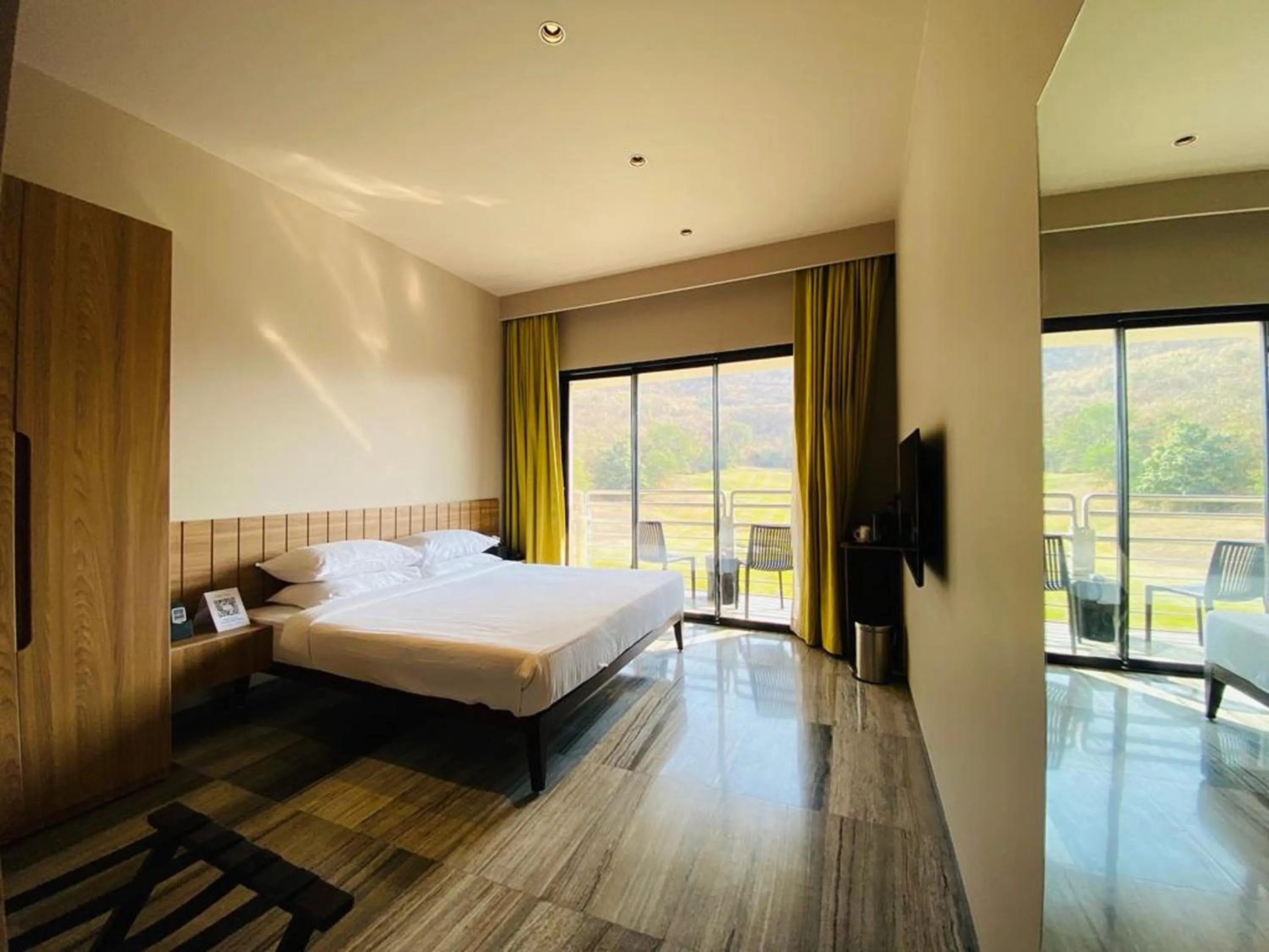 Golf View Room with Balcony in Oxford Golf Resort