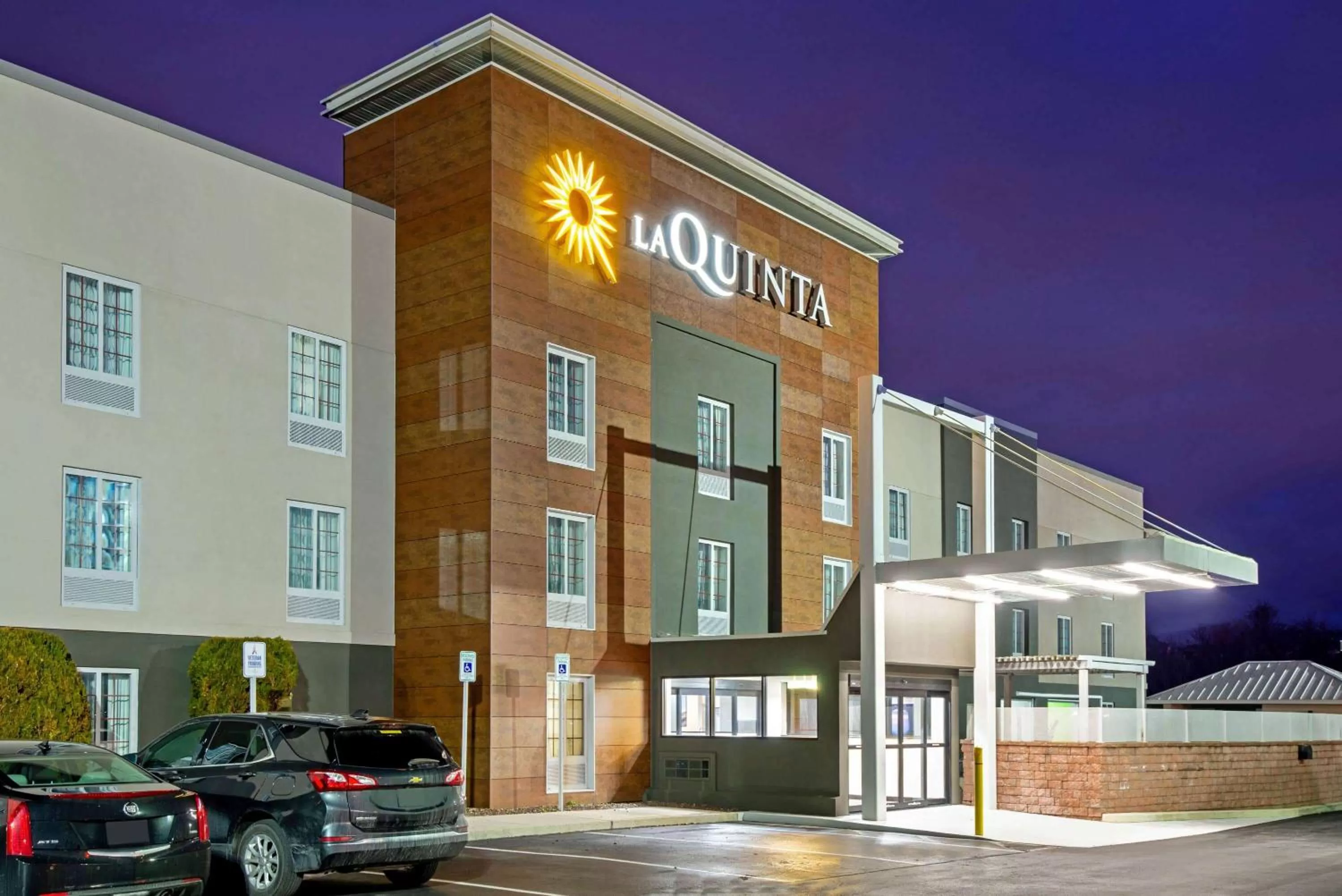 Property building in La Quinta by Wyndham New Cumberland - Harrisburg