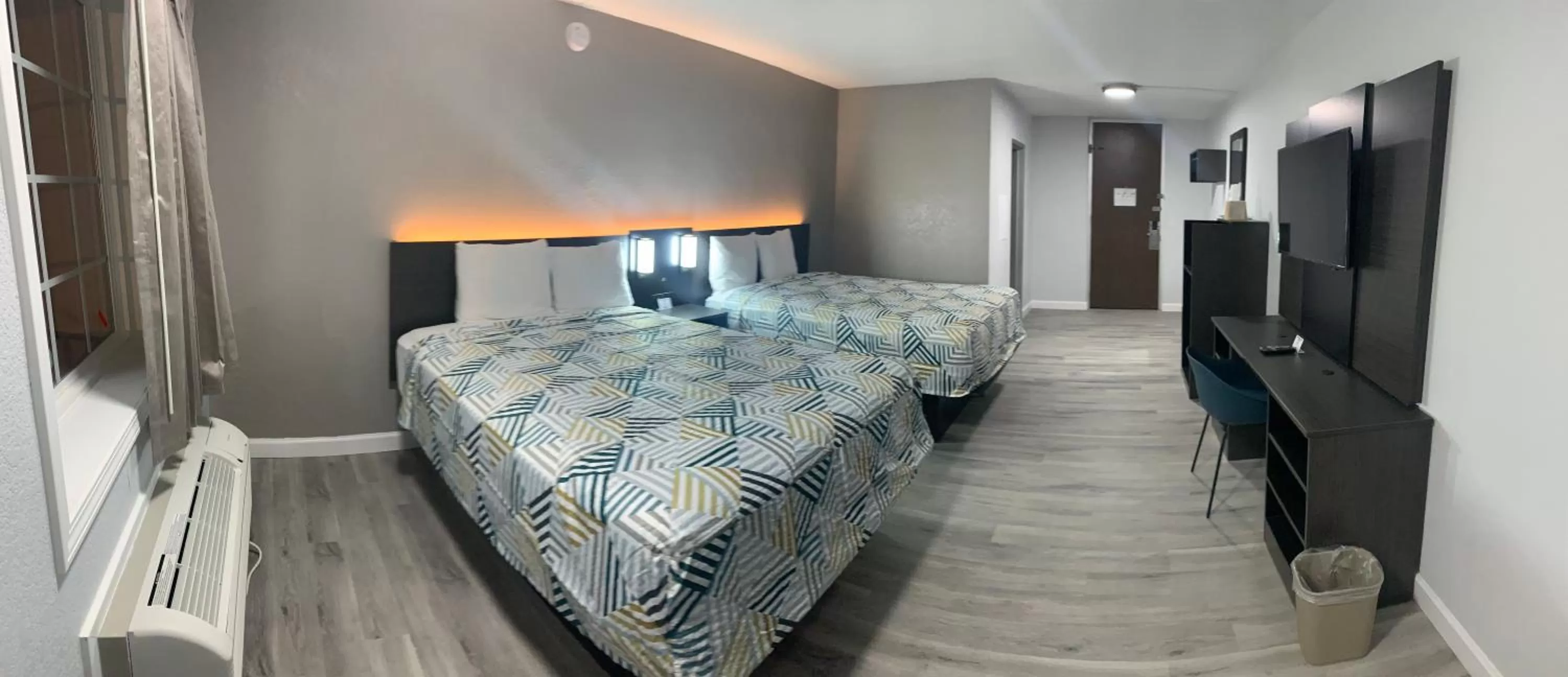 Queen Room with Two Queen Beds - Non-Smoking in Motel 6 Corbin KY