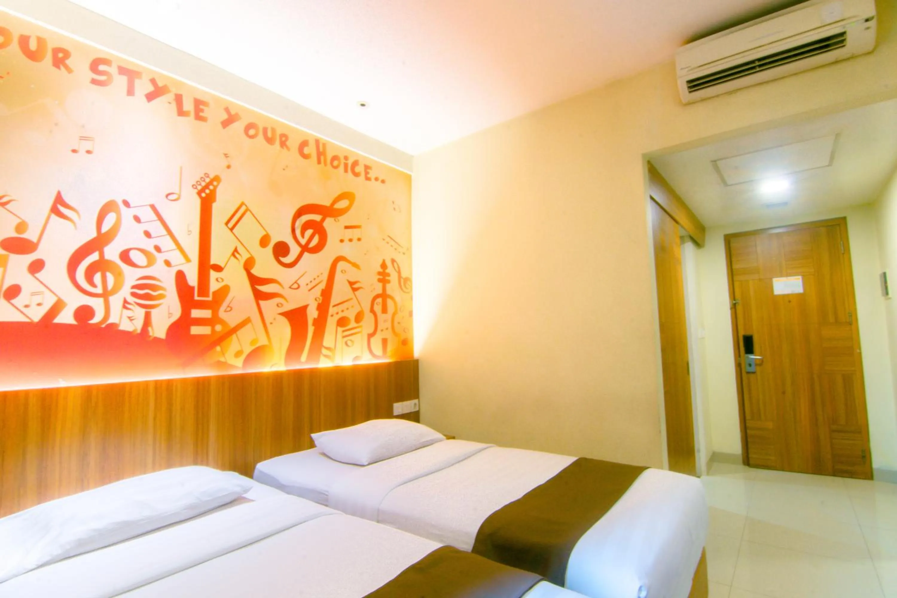 Superior Twin Room in Front One Hotel Purwodadi
