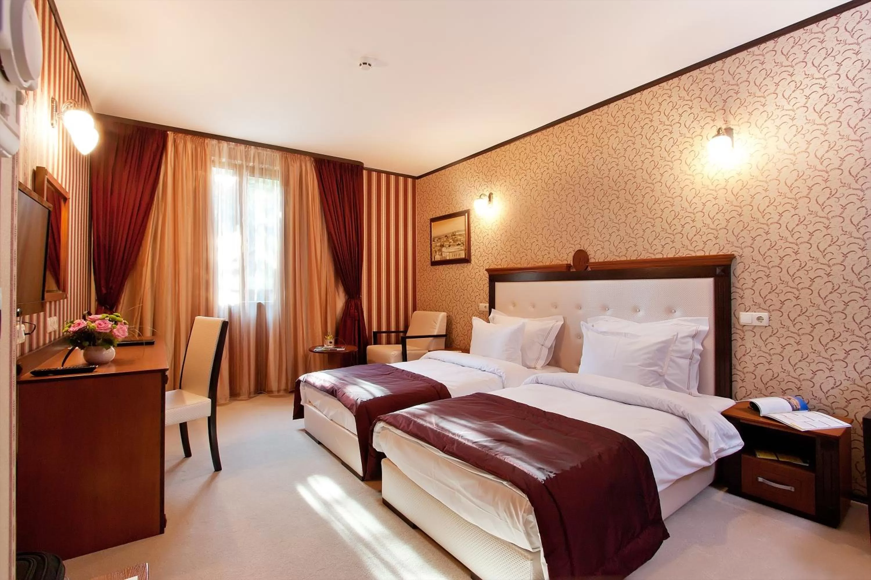 Twin Room in Best Western Plus Bristol Hotel