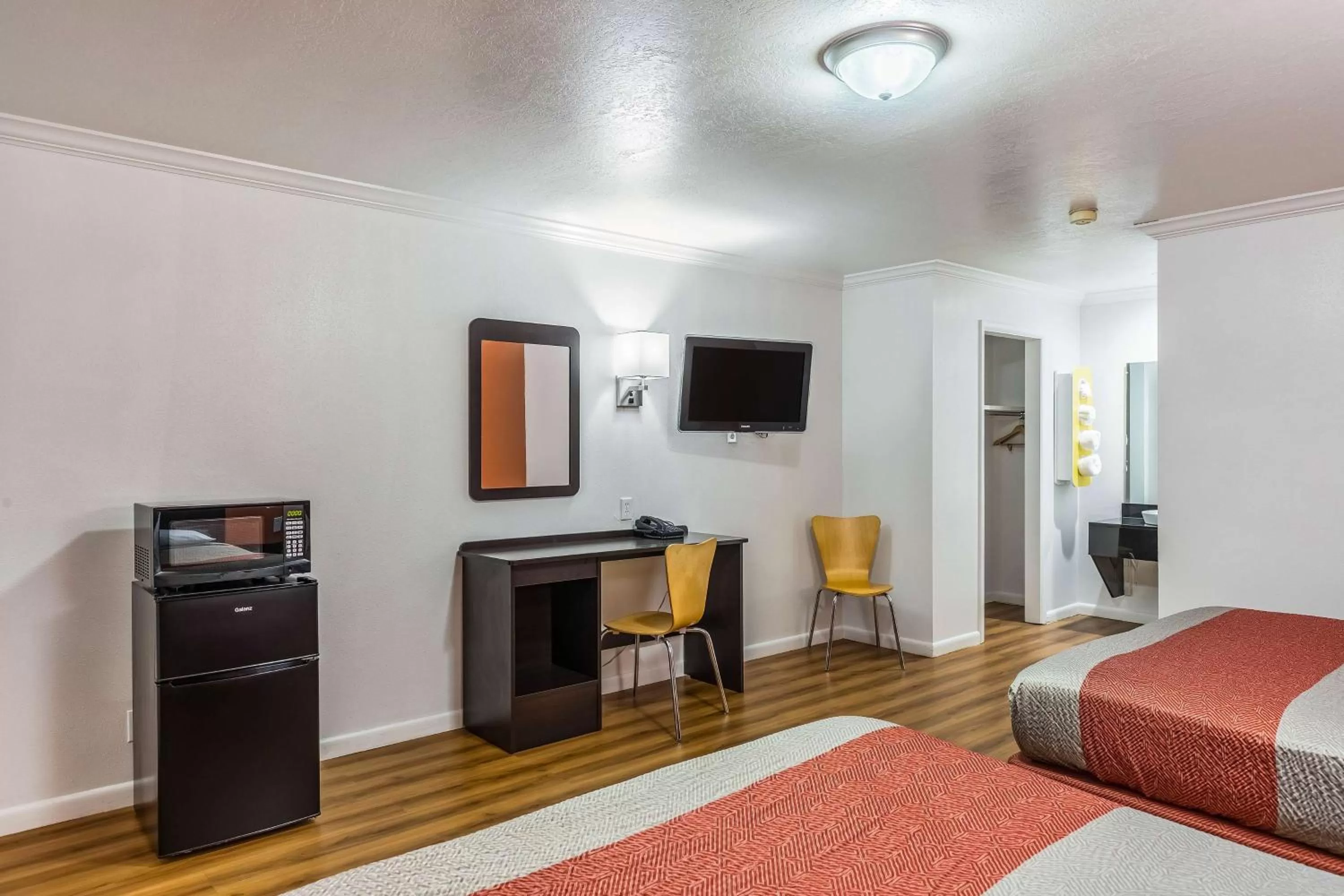 Queen Room with Two Queen Beds - Non-Smoking in Motel 6 Tremonton, Utah