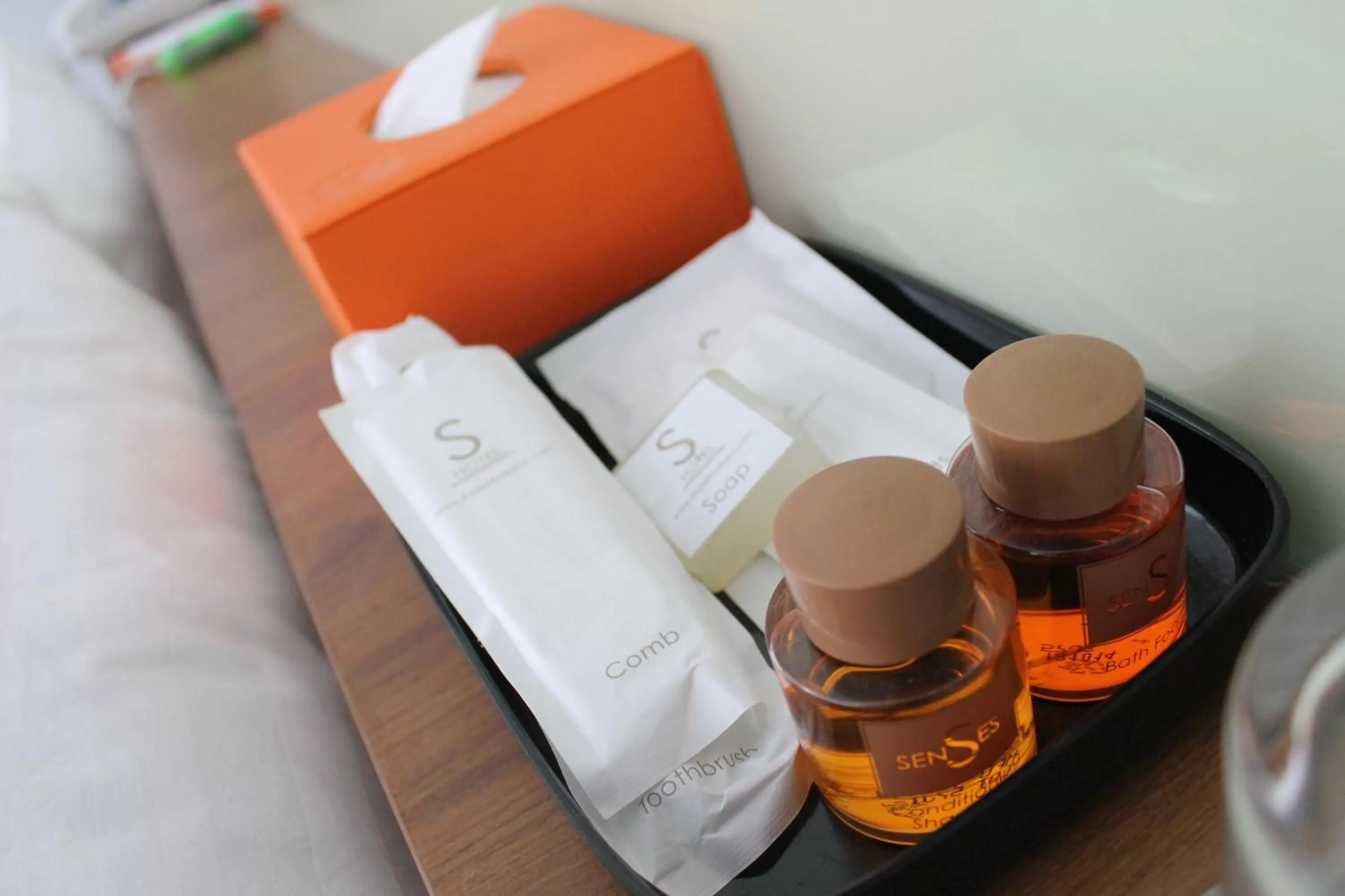 Deluxe Single Room in S Box Sukhumvit Hotel