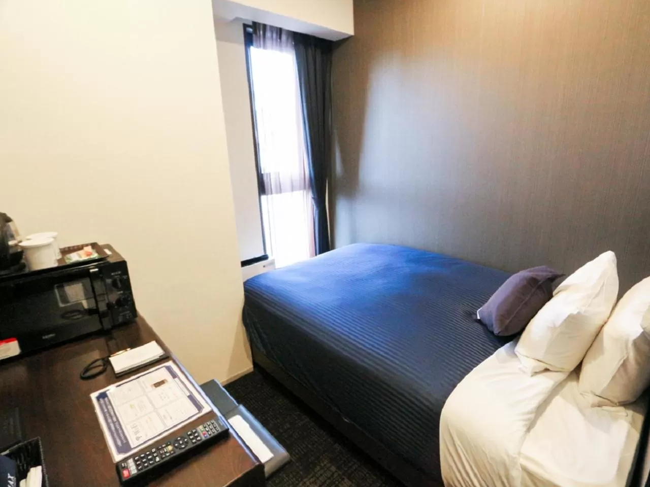  Double Room with Small Double Bed - single occupancy - Non-Smoking in HOTEL LiVEMAX Tokyo Bakurocho