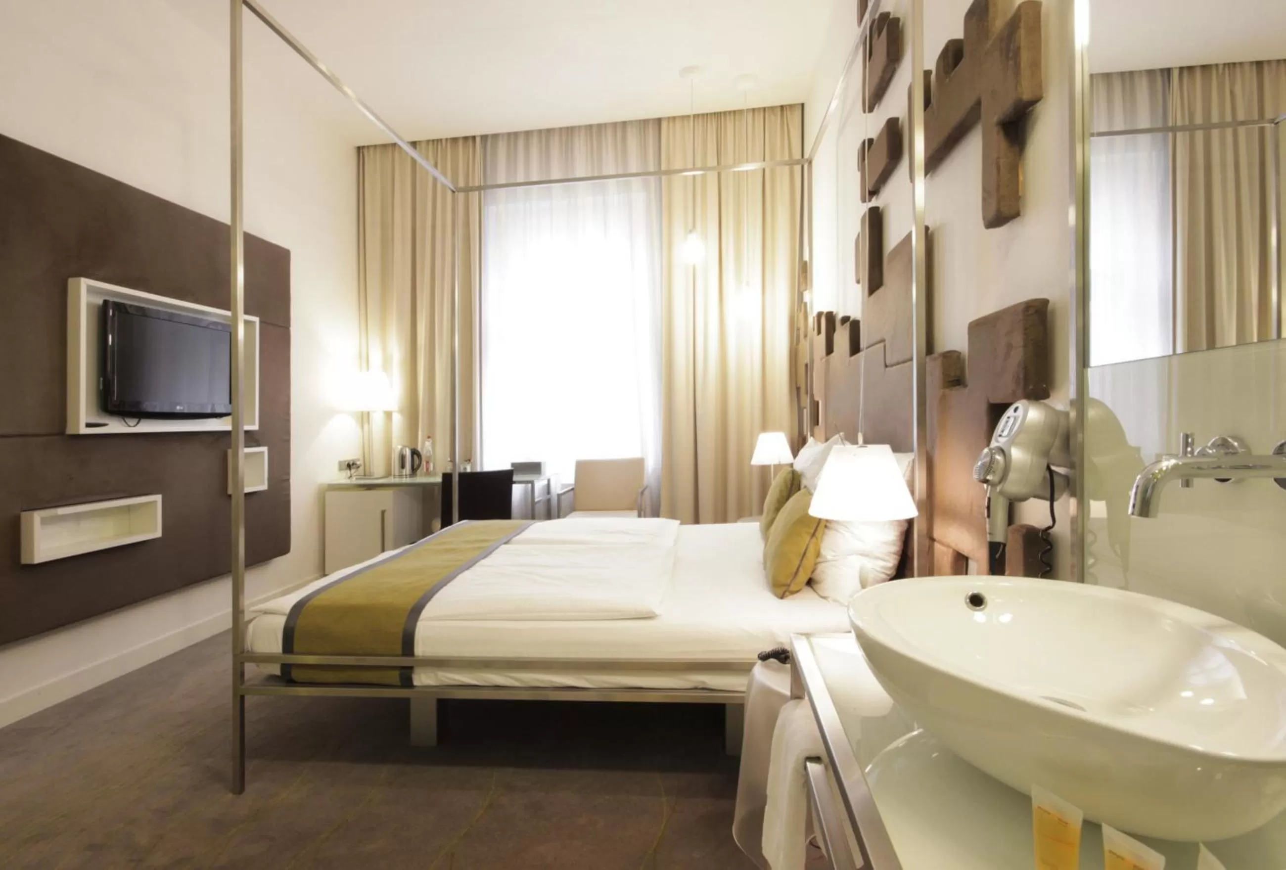 Superior Double or Twin Room in Pure White