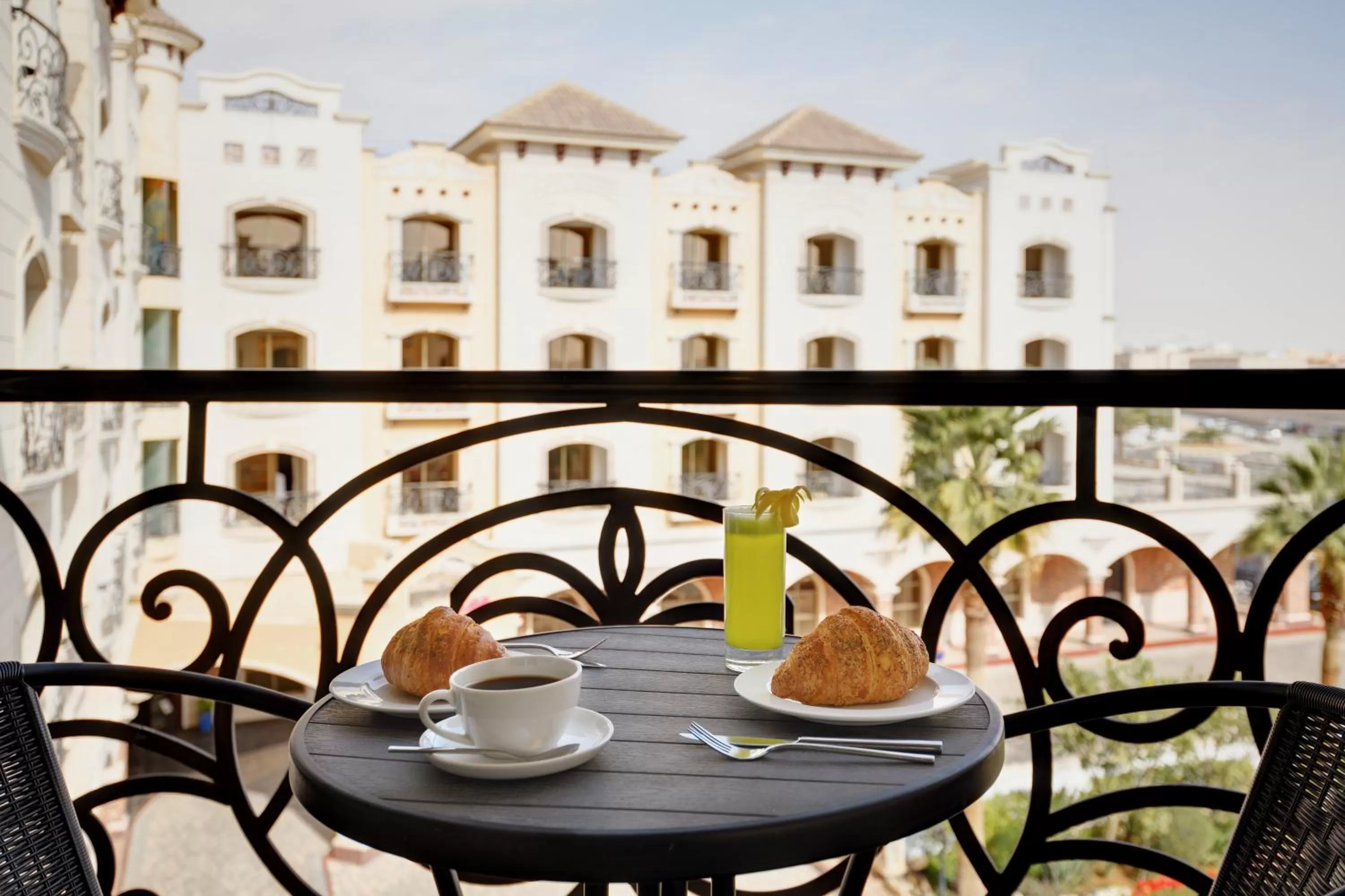 One-Bedroom King Suite with Balcony - Non-Smoking in Crowne Plaza Riyadh Al Waha by IHG