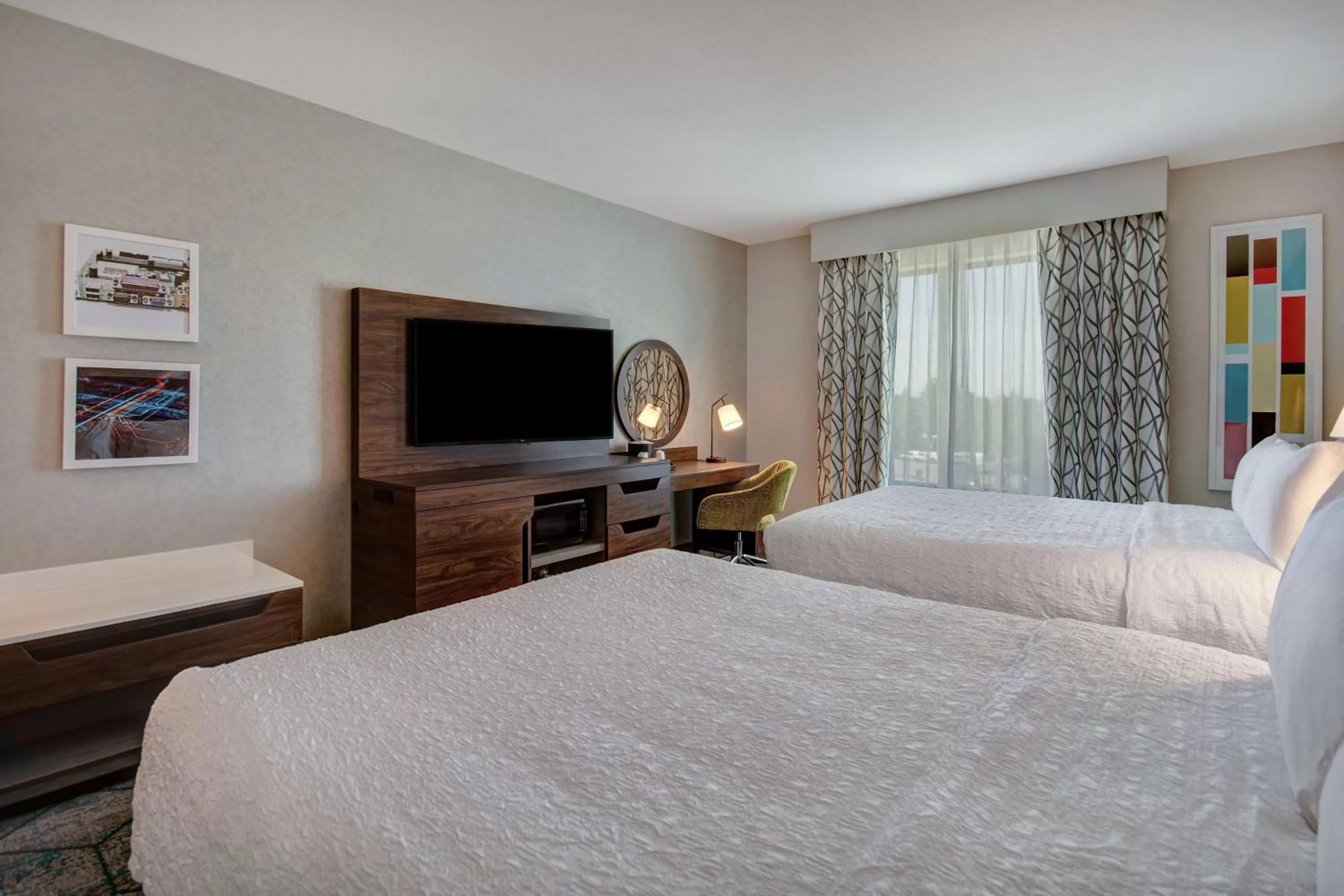 Queen Room with Two Queen Beds in Hampton Inn & Suites Sunnyvale-Silicon Valley, Ca