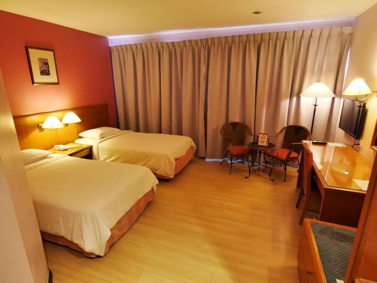 Deluxe Twin Room in Premier Hotel