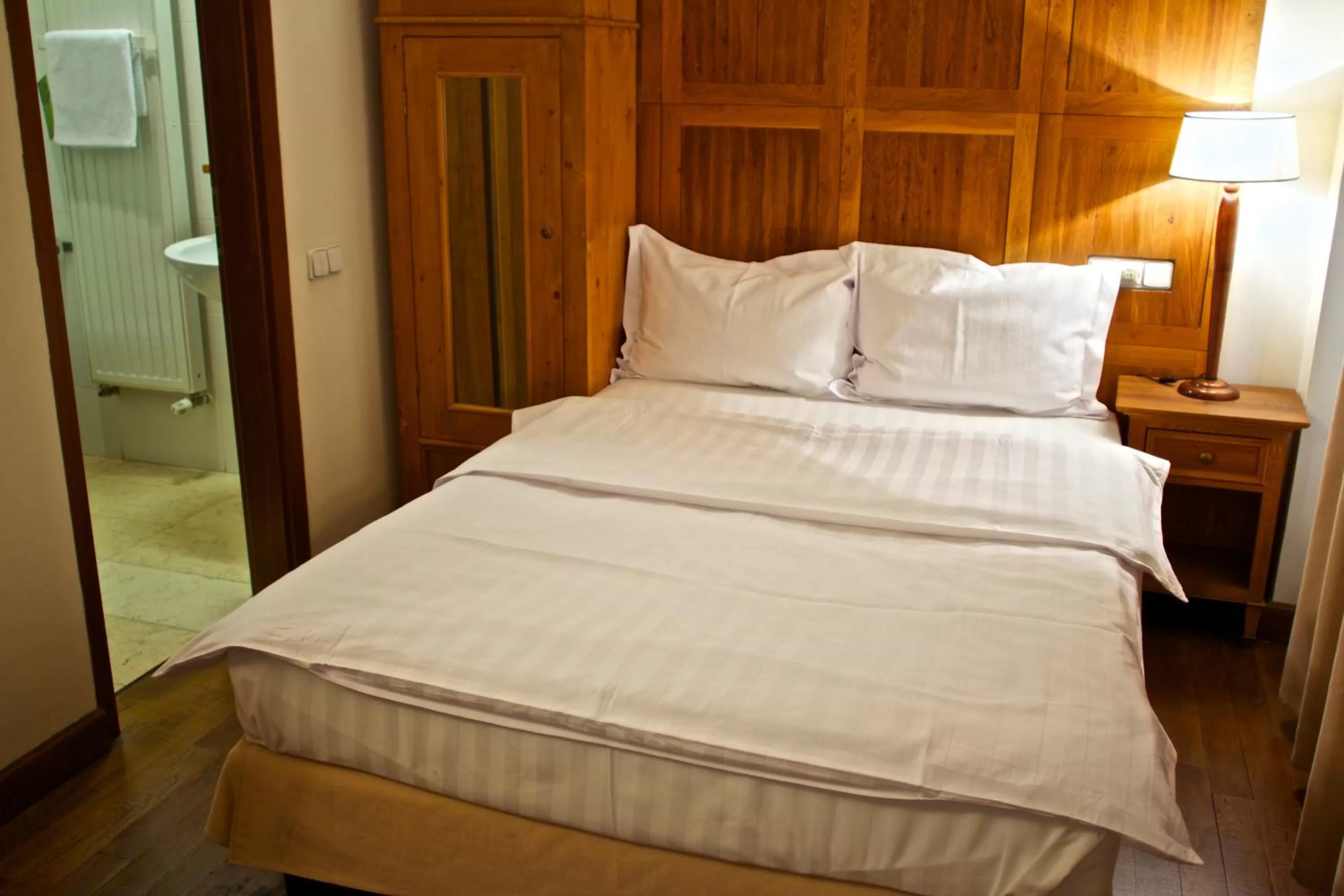 Classic Double Room in Rembrandt Old Town