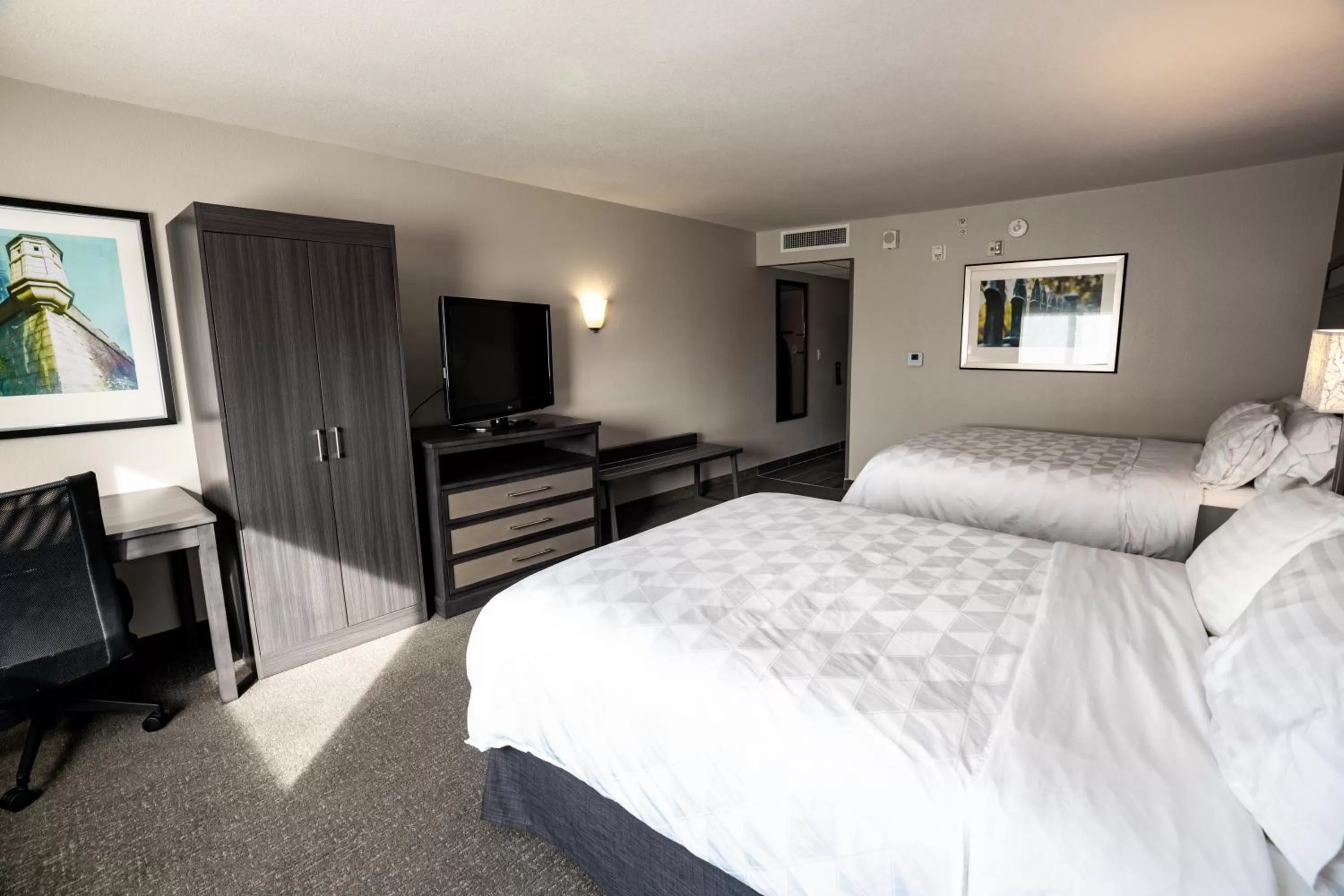  2 Queen Beds,Mobility Access, Roll in Shower - Non Smoking in Holiday Inn Kearney by IHG
